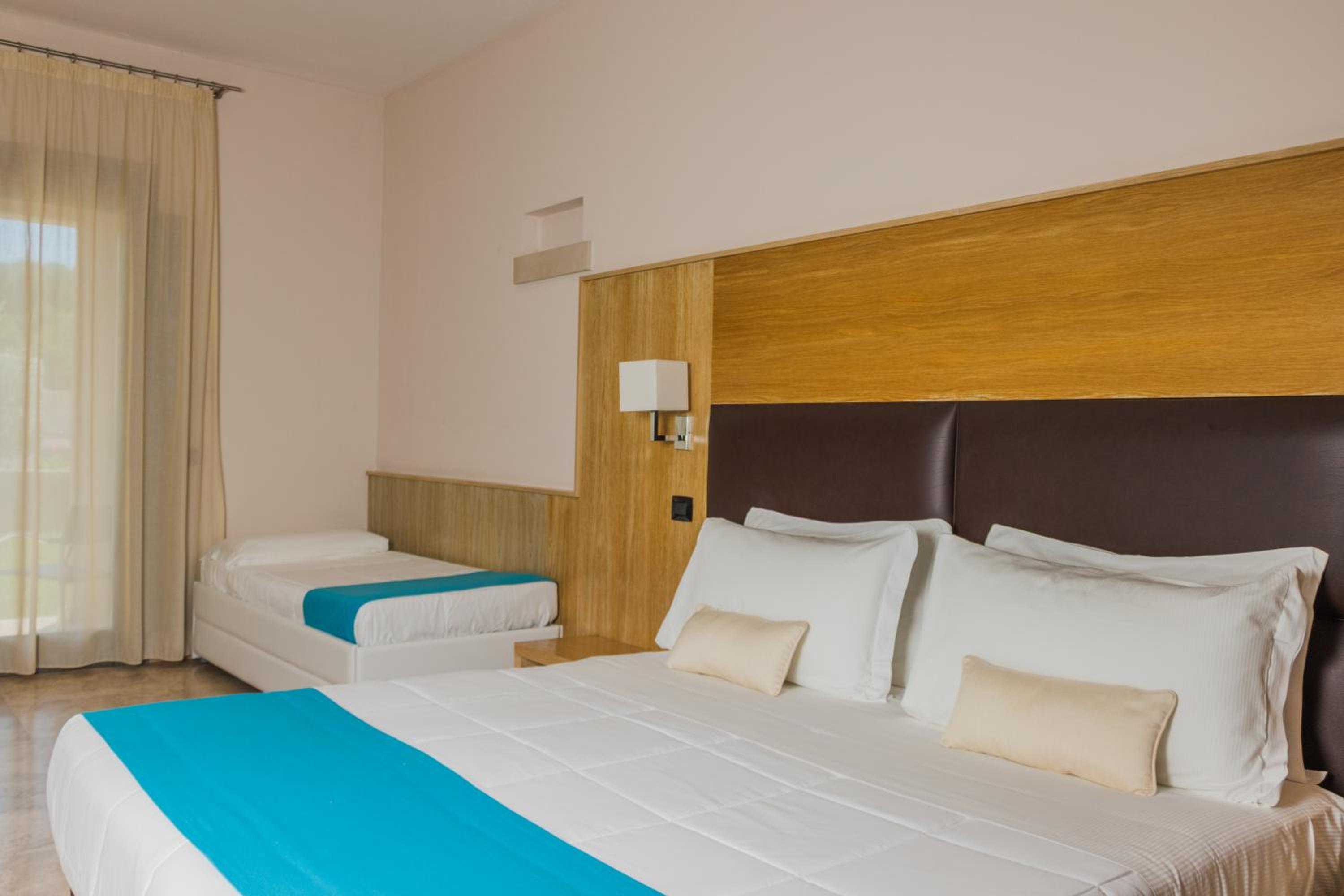 Superior Triple Room - Photo 3