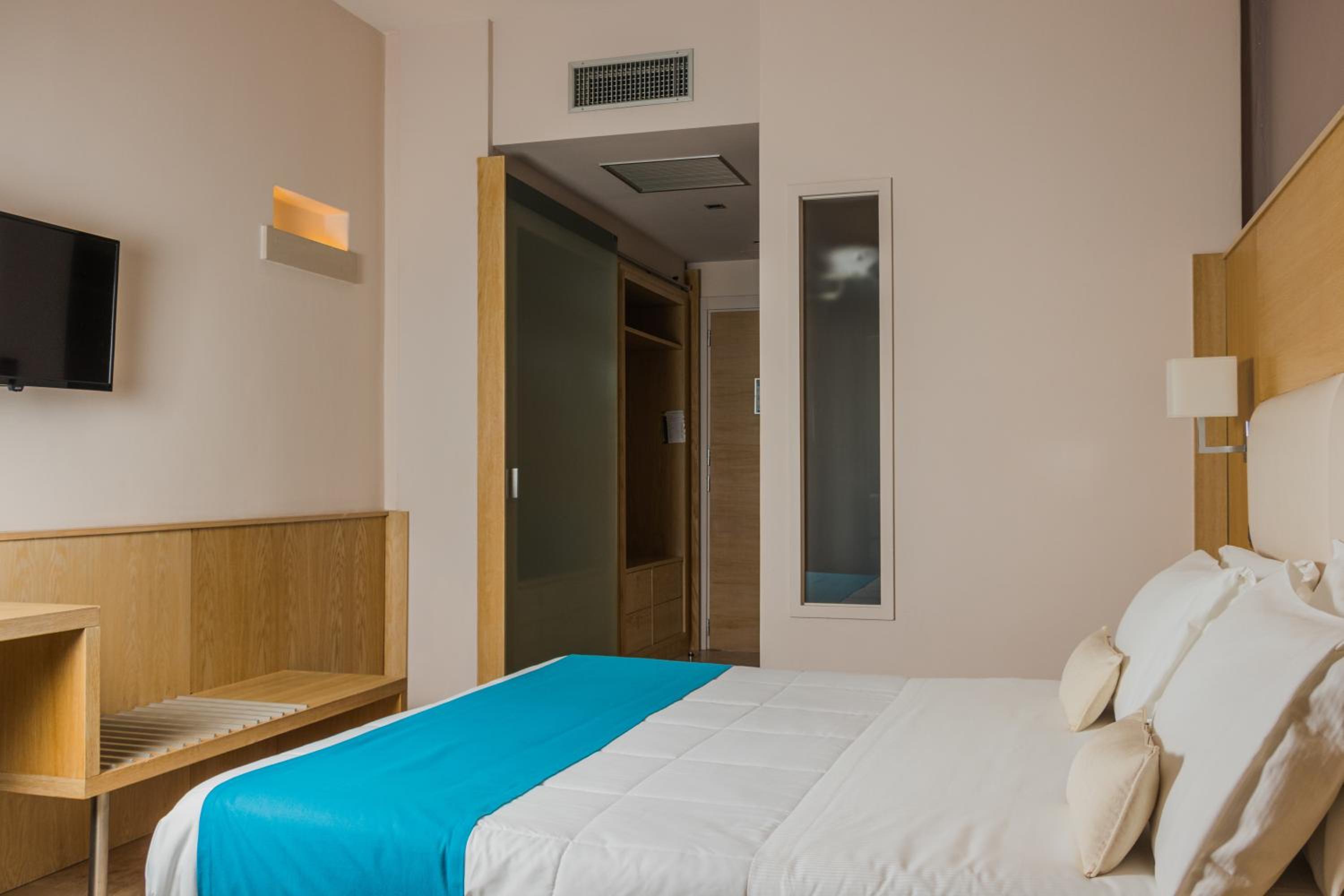 Superior Double Room - Photo 3