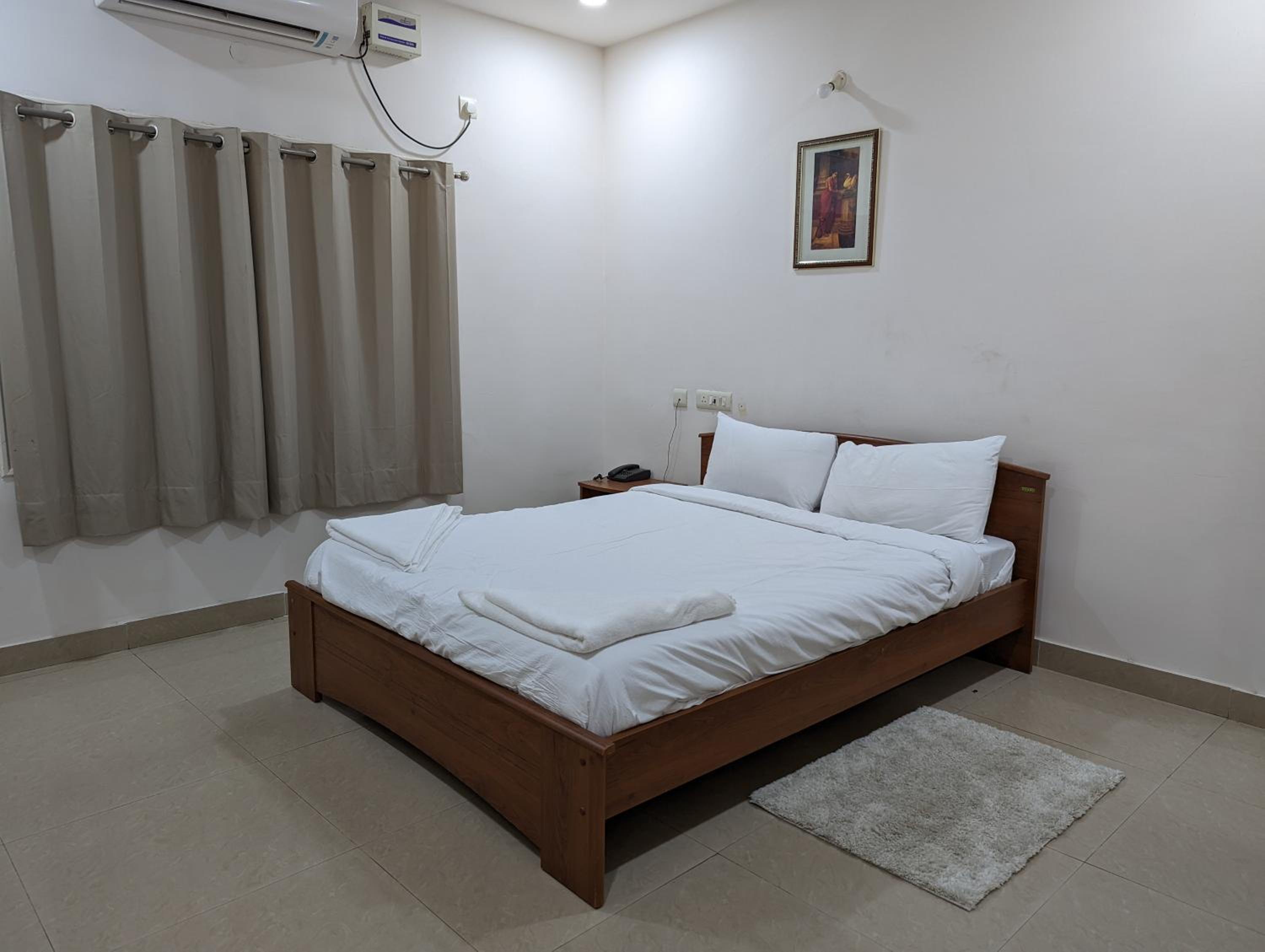 Standard Double Room - Photo 5
