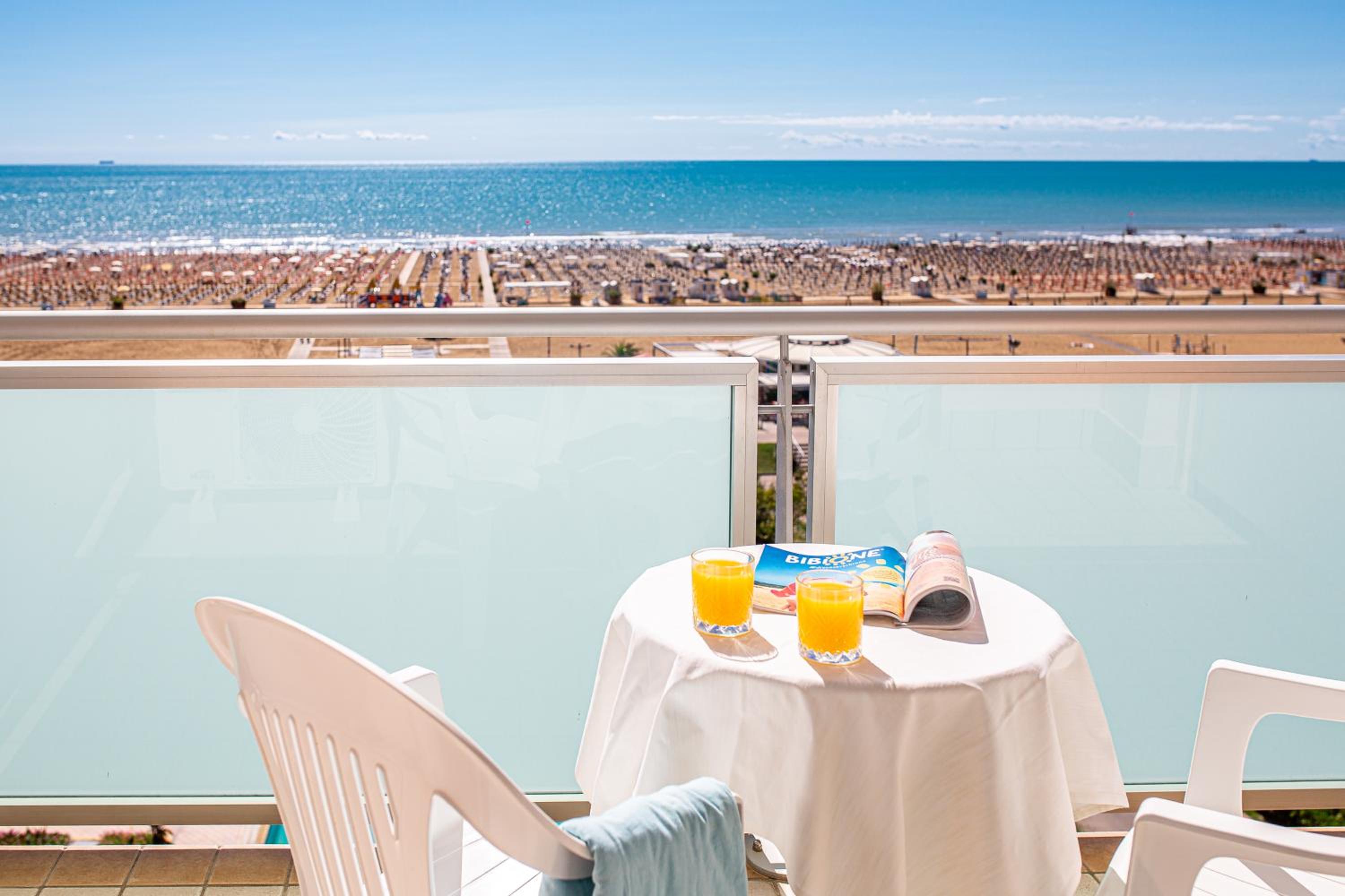 Standard Double Room with Sea View - Photo 12