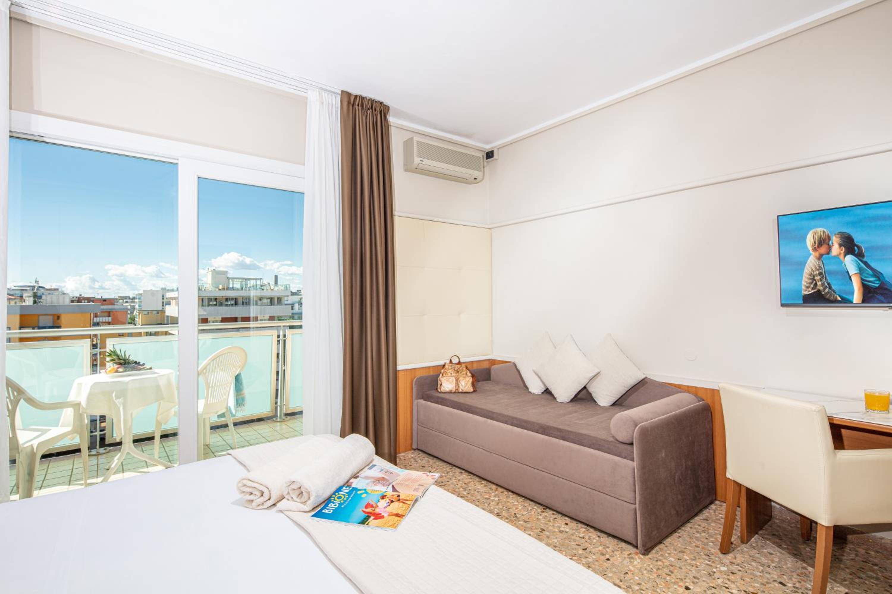 Classic Triple Room - Photo 4