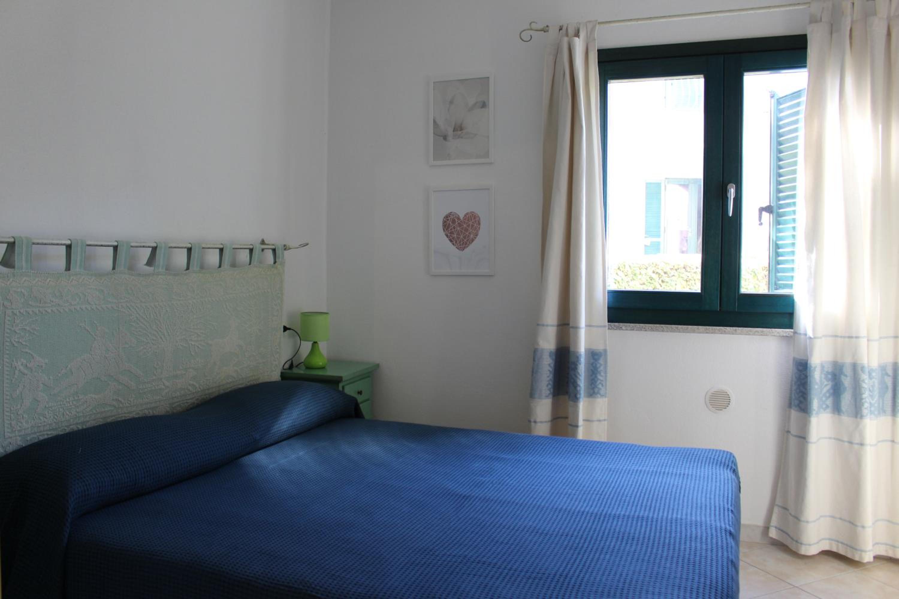 Deluxe One-Bedroom Apartment With Garden View