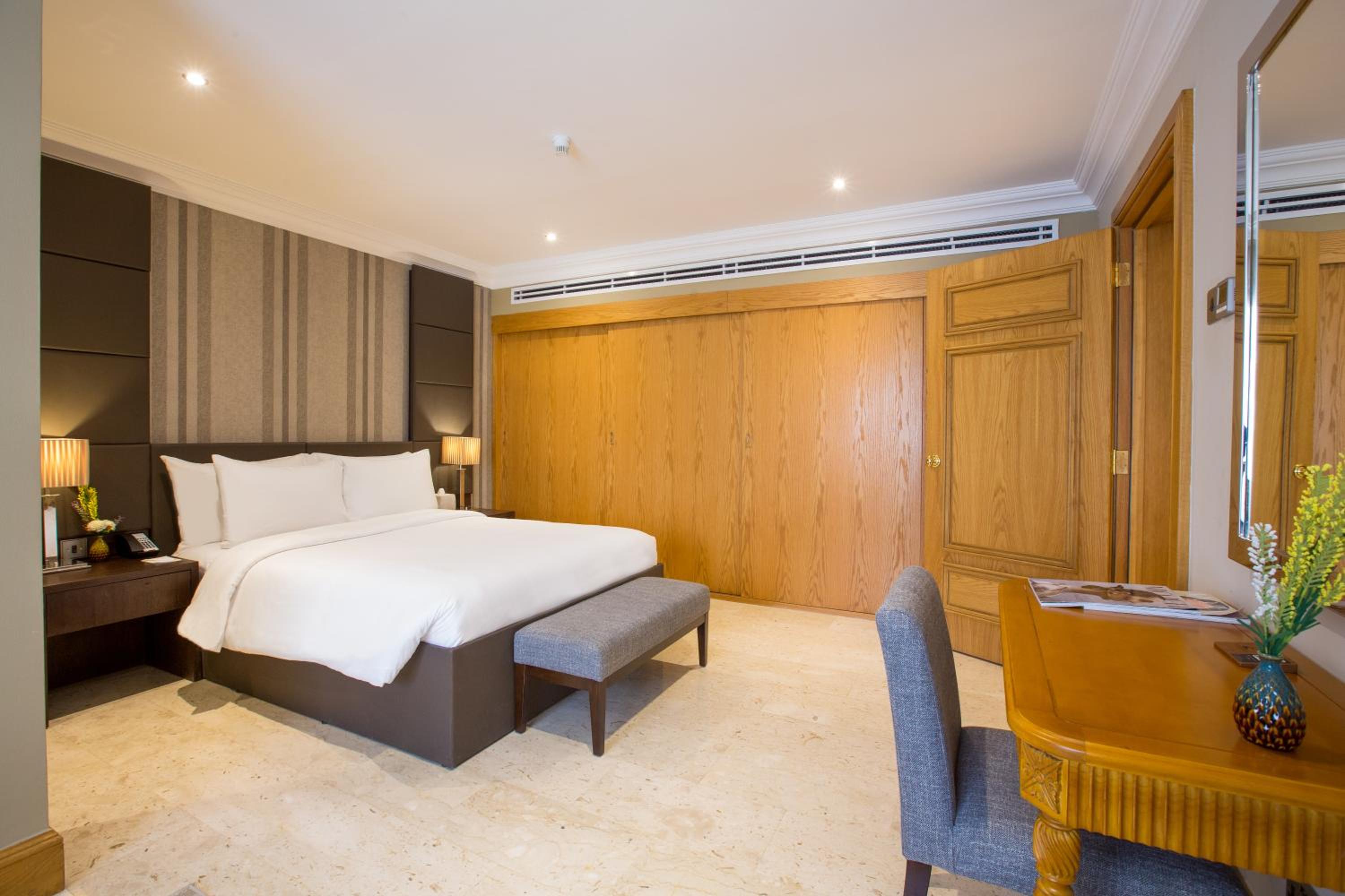 Royal Suite photo 2