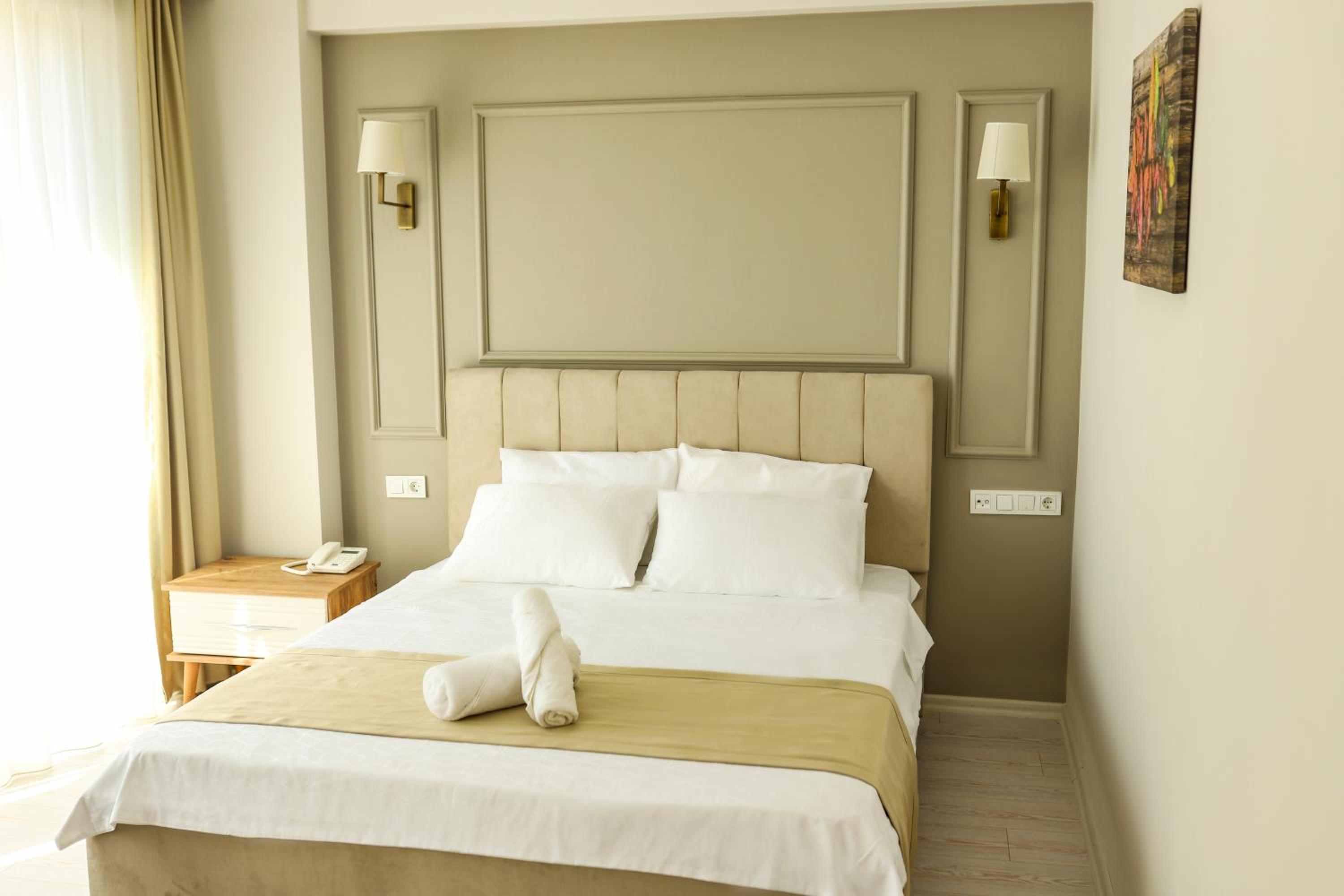 Deluxe Double Room - Photo 1