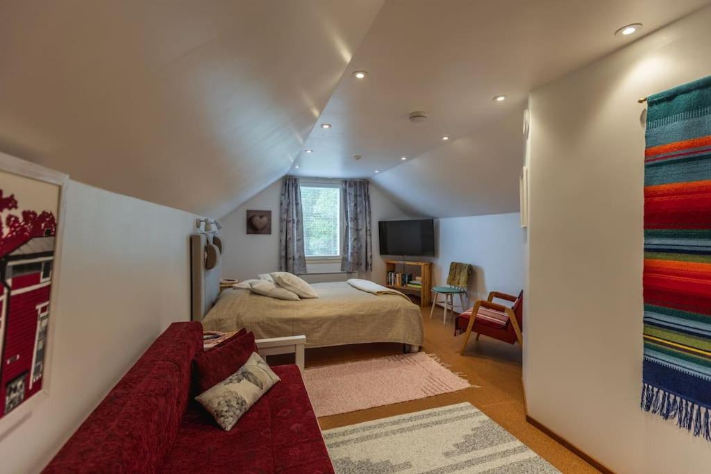 Three-Bedroom Villa - Photo 18