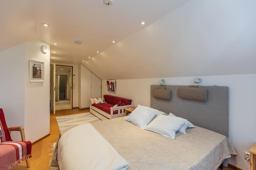 Three-Bedroom Villa - Photo 27