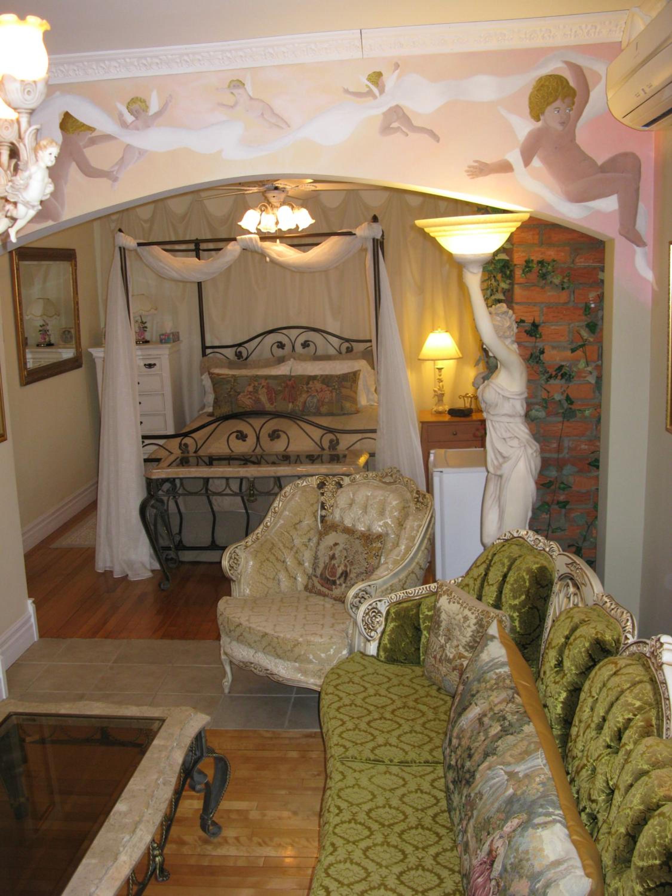 Deluxe Suite photo 2