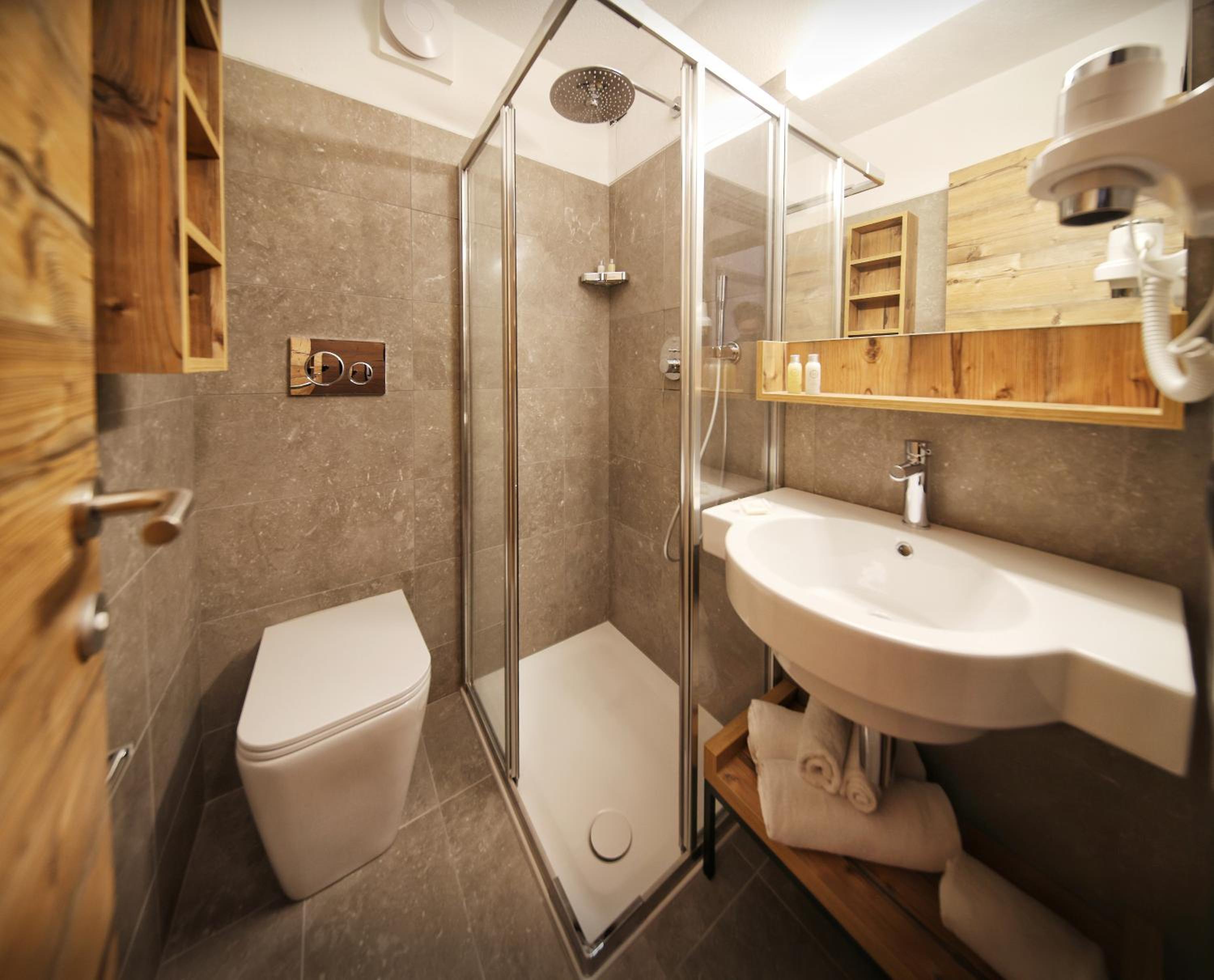 One-Bedroom Apartment - Photo 6