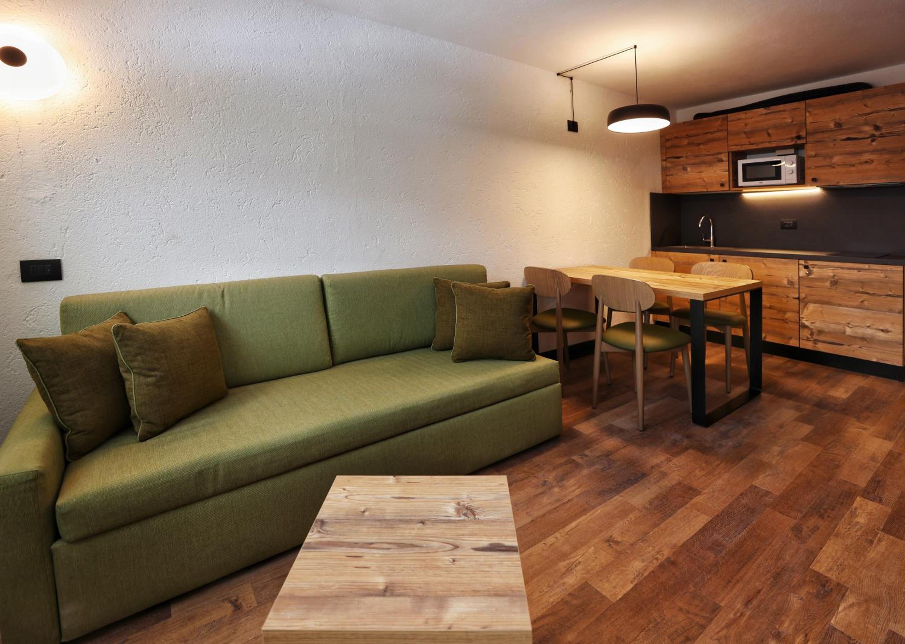 One-Bedroom Apartment - Photo 8