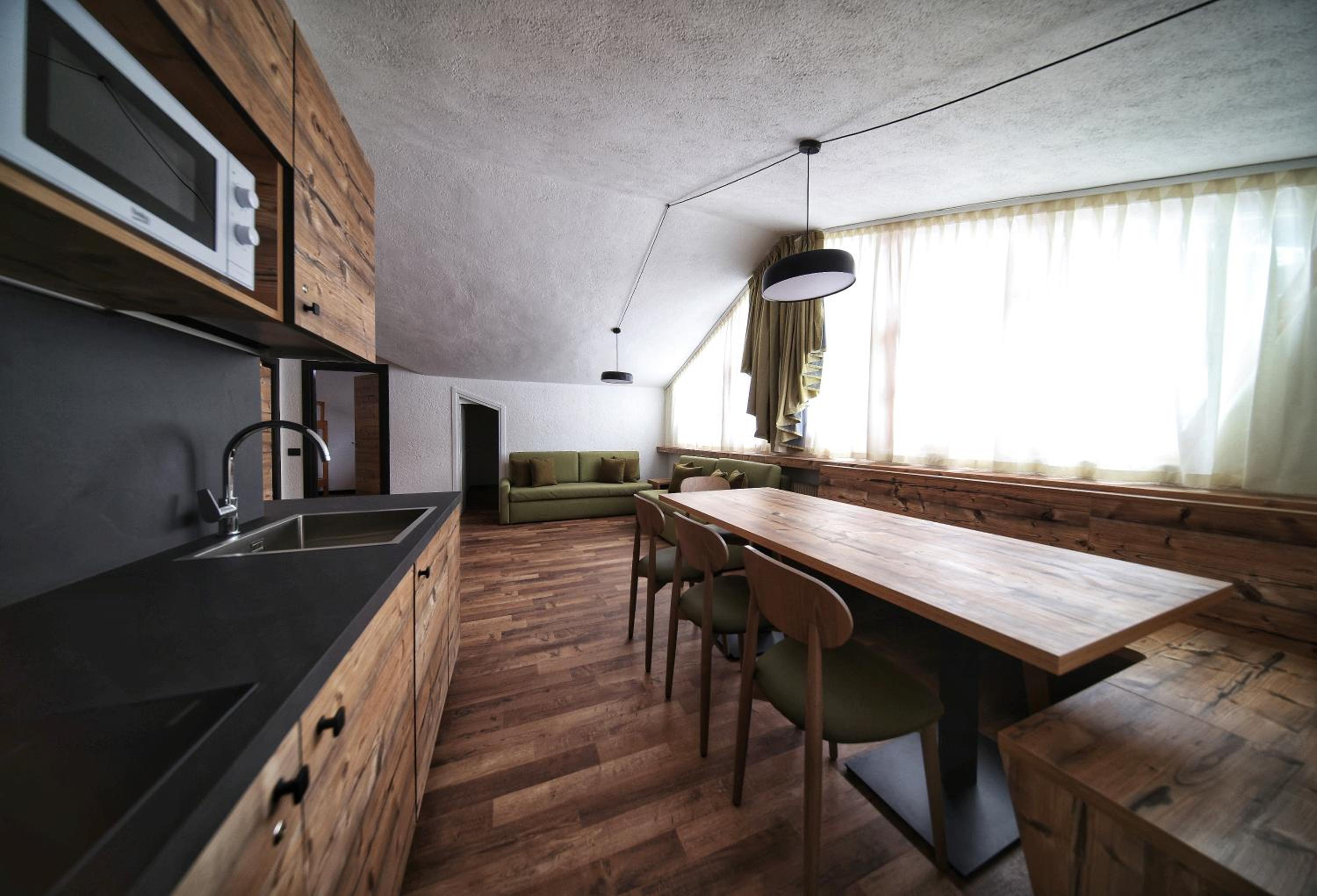 Two-Bedroom Apartment - Photo 3