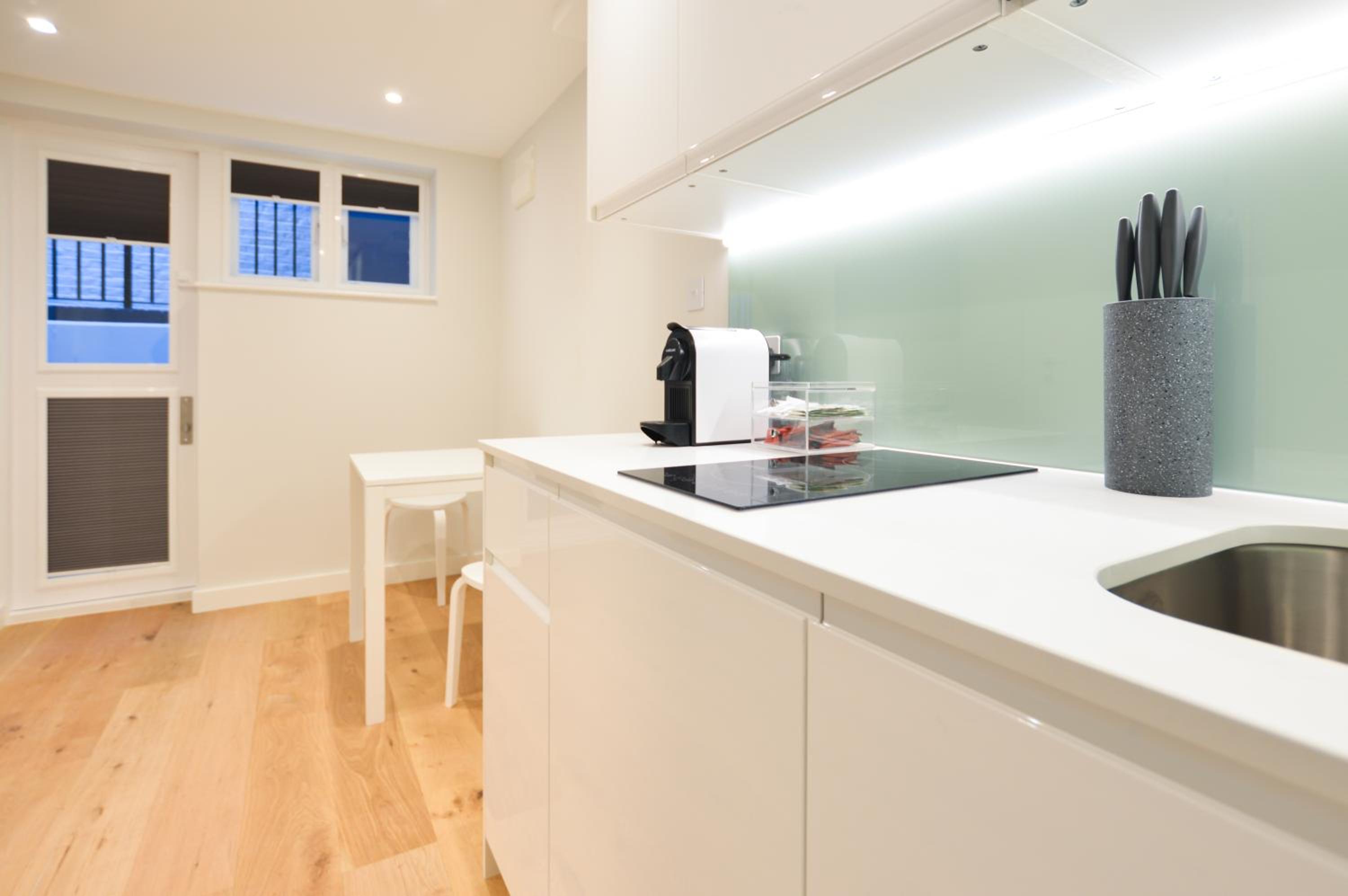 Lower Ground Floor One Bedroom photo 2