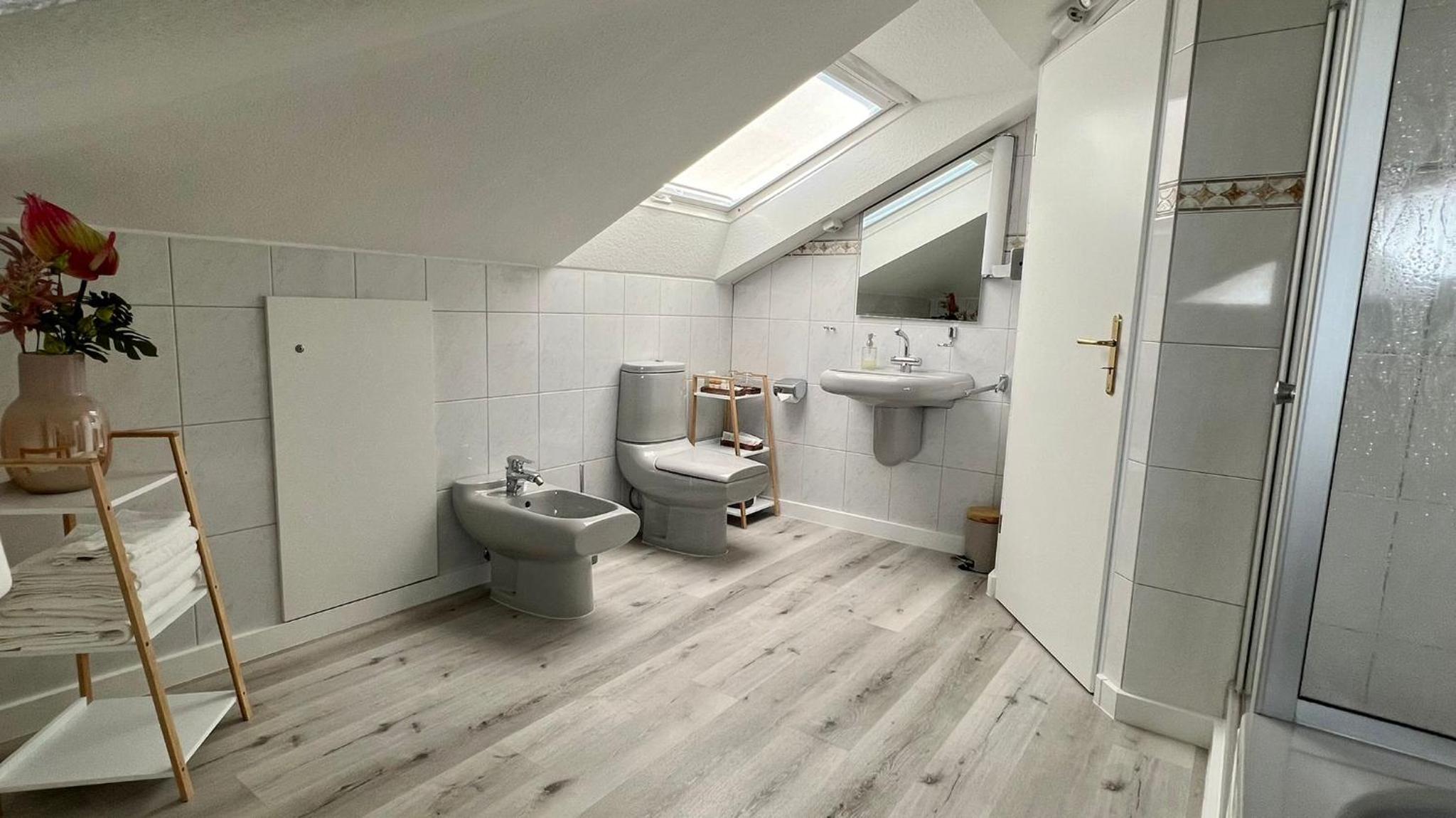 Double Room - Photo 32