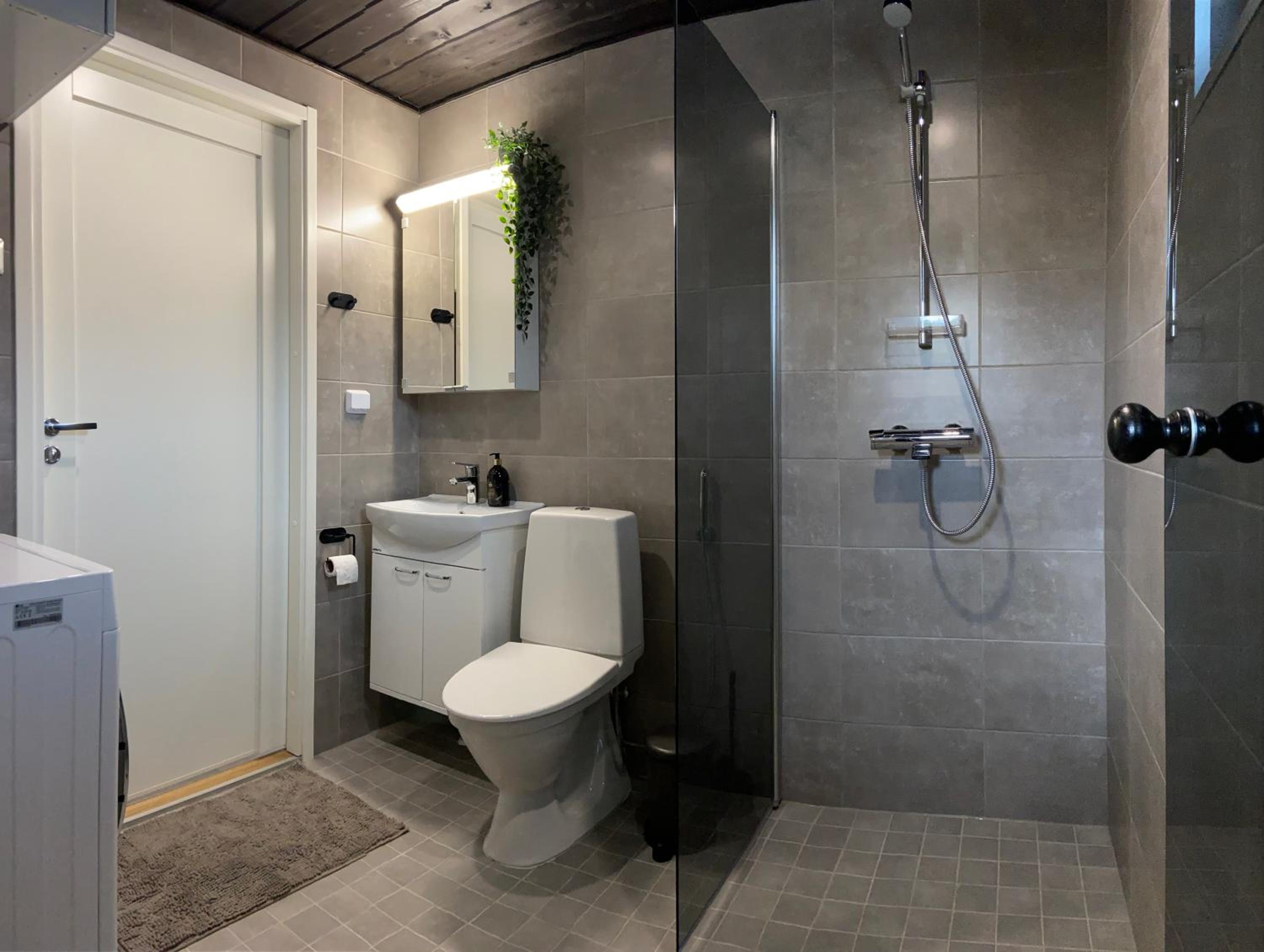 Two-Bedroom Chalet - Photo 5