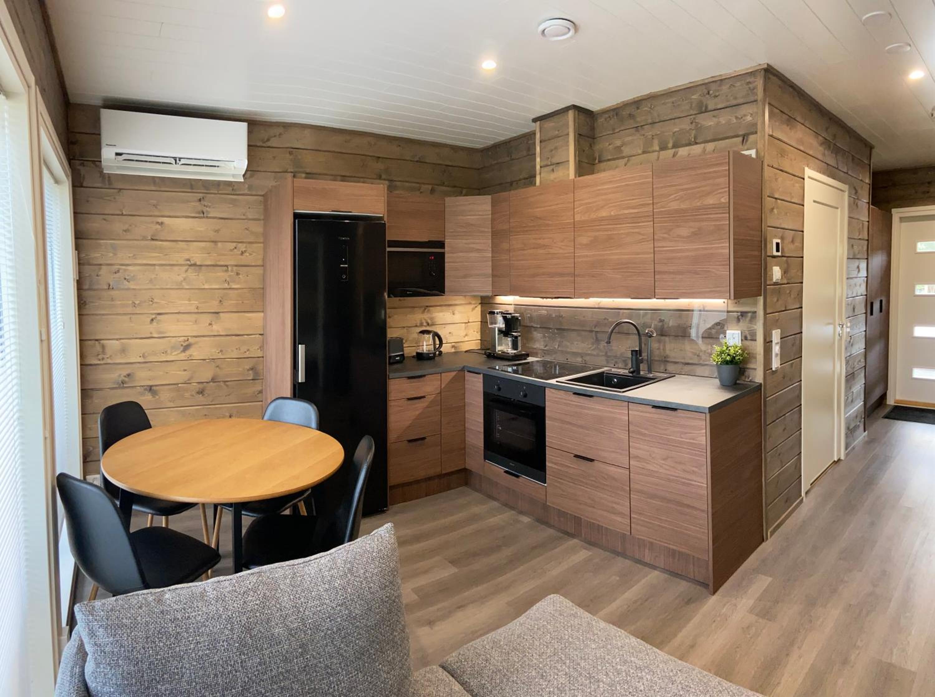 Two-Bedroom Chalet - Photo 4