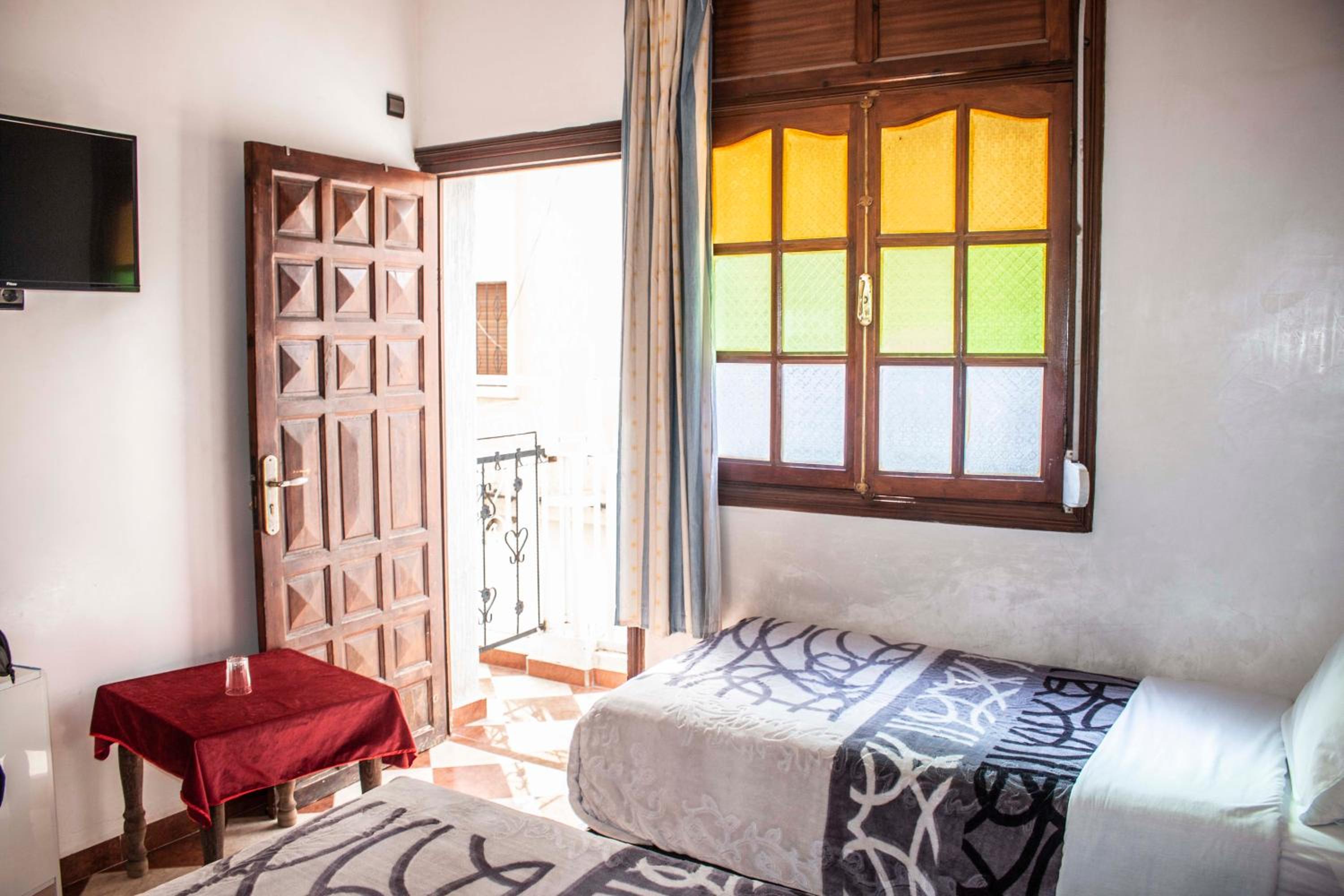 Double Room with Private Bathroom - Photo 16