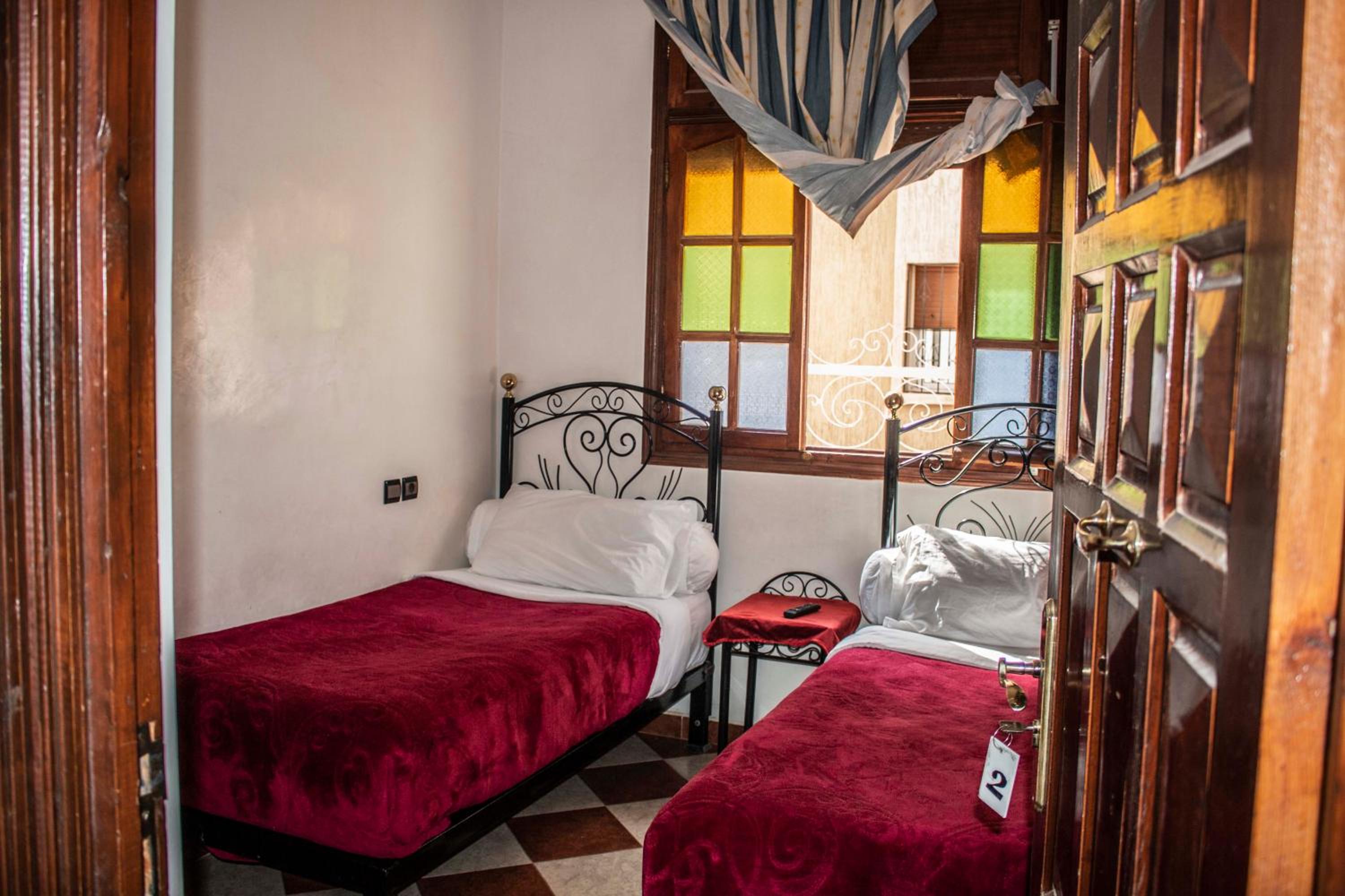 Double Room with Private Bathroom - Photo 14