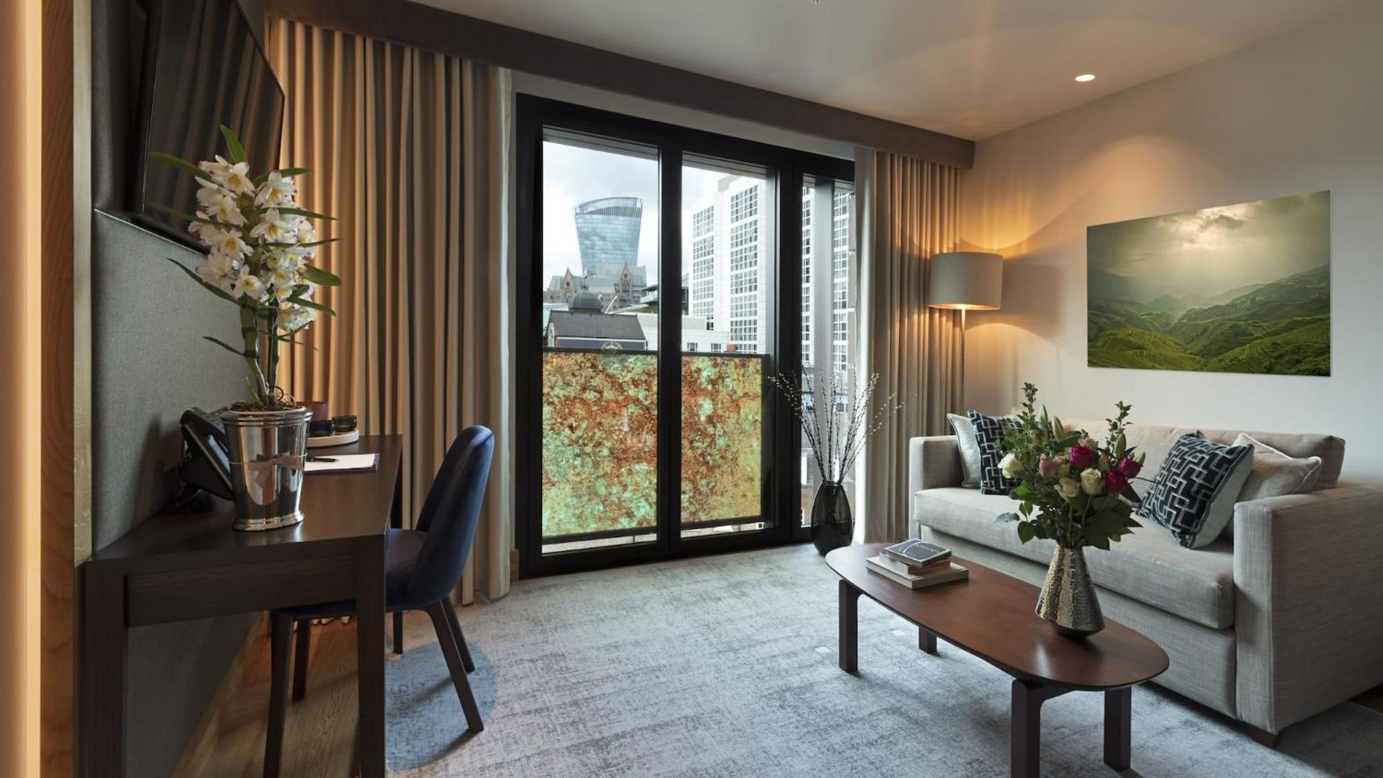 Superior Suite with Kitchen photo 2