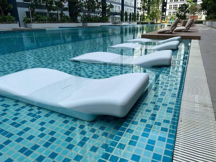 Apartment with Pool View  photo 2