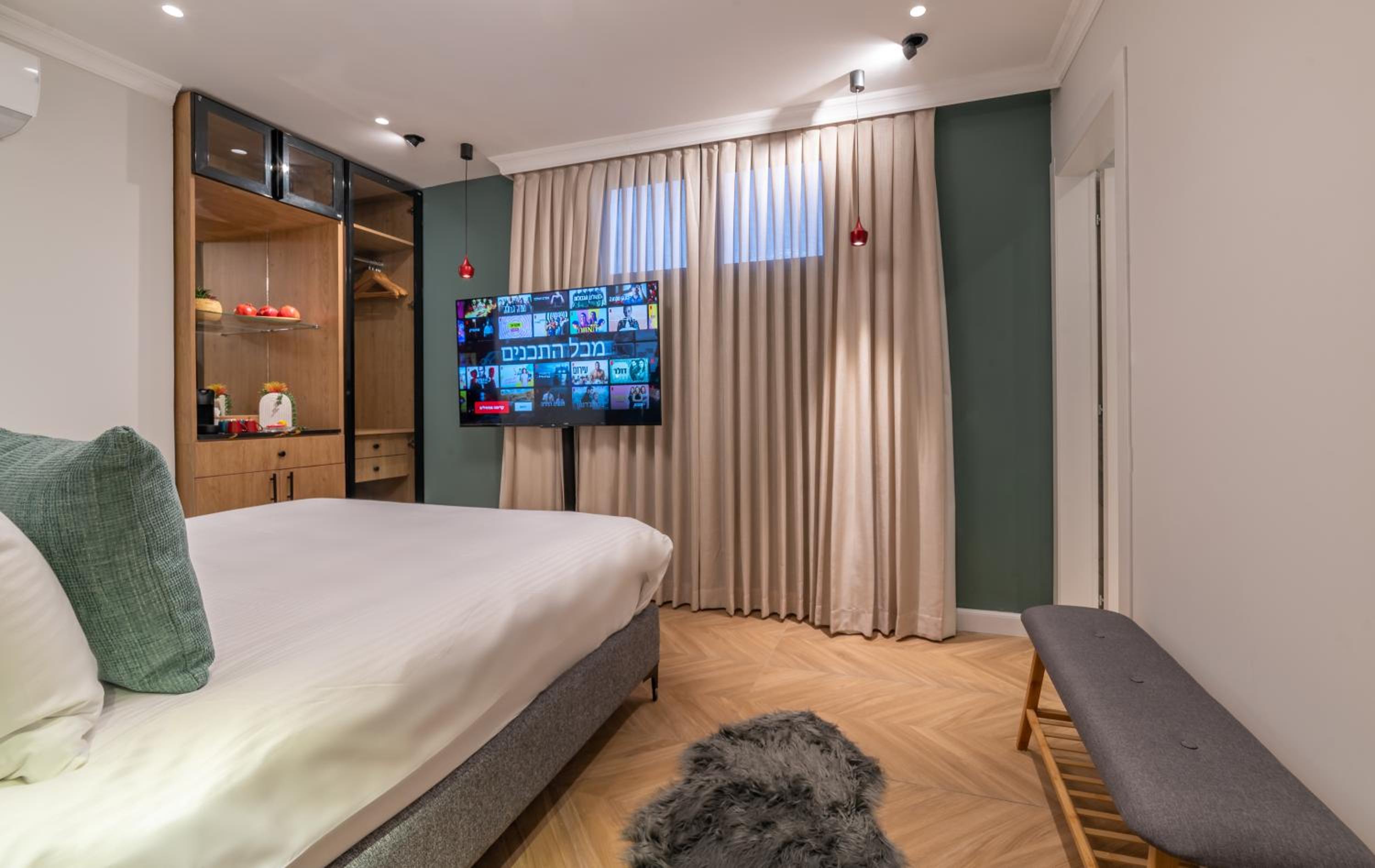 Small Double Room (accessible by stairs only) - Photo 6