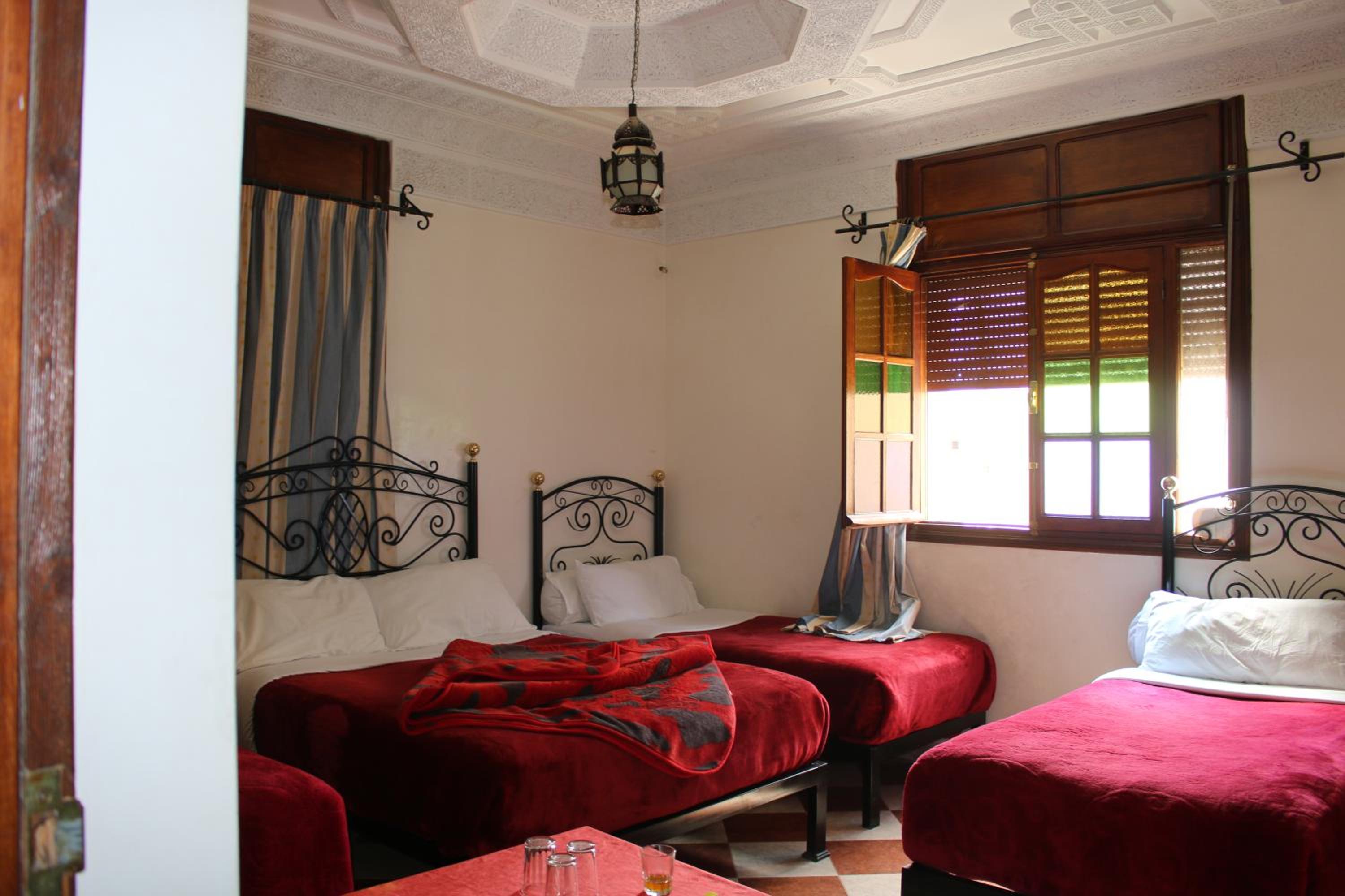 Family Room with Private Bathroom - Photo 2