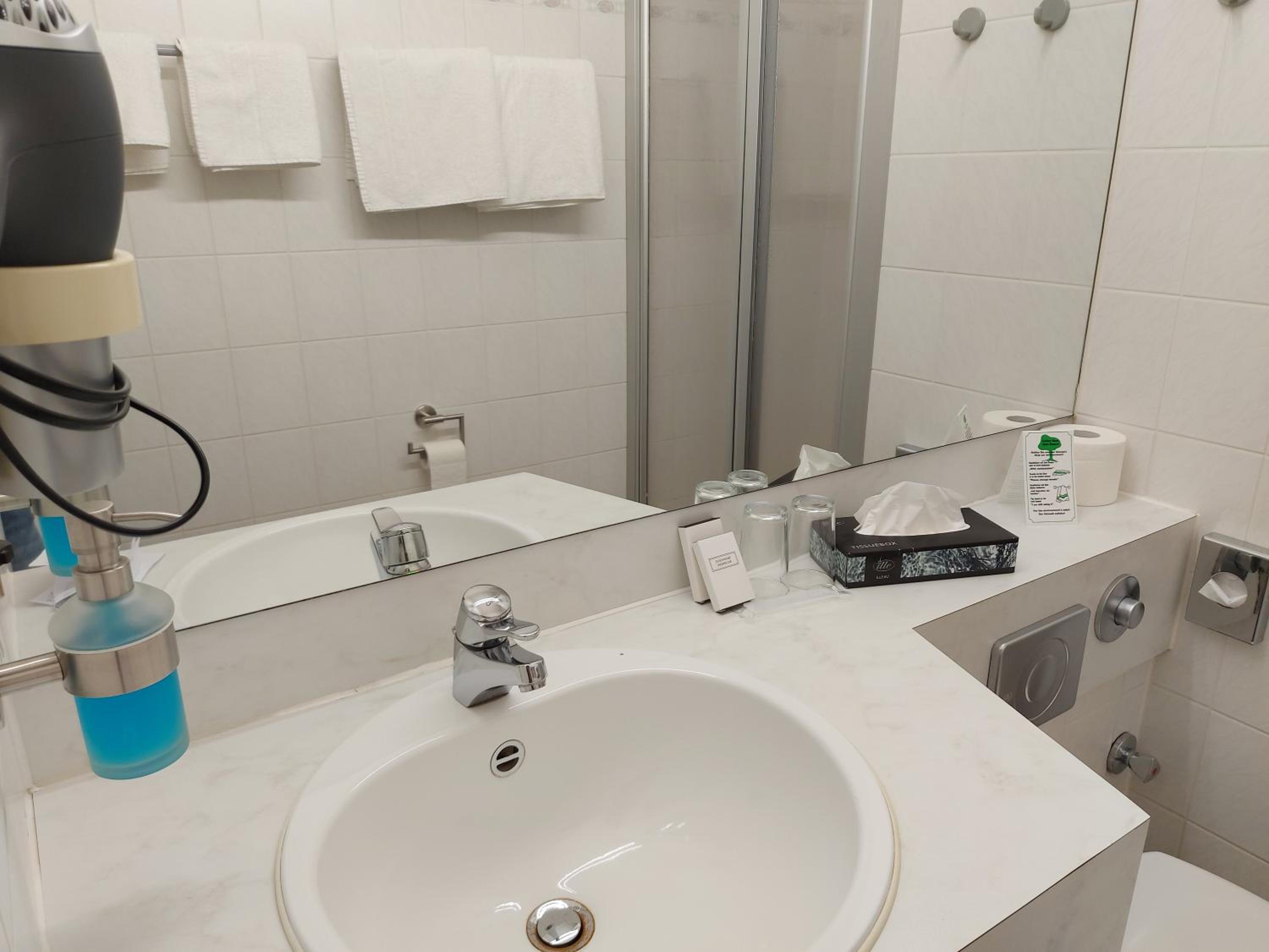 Single Room photo 2