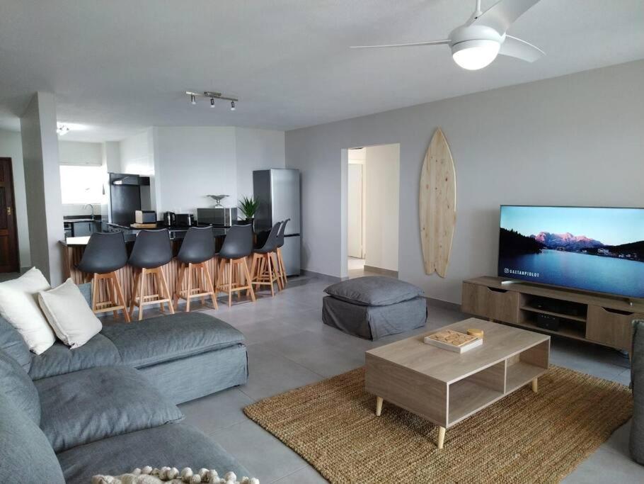 Three-Bedroom Apartment photo 1