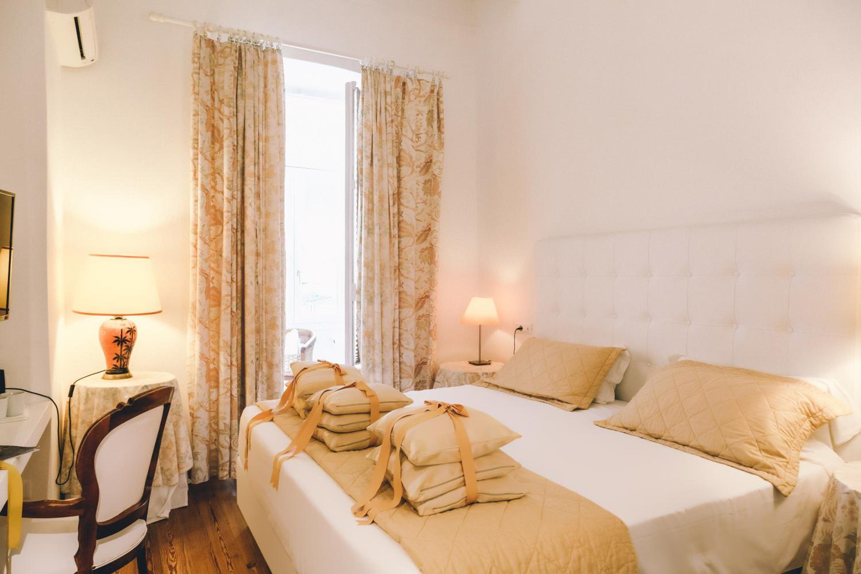 Standard Double Room - Photo 1