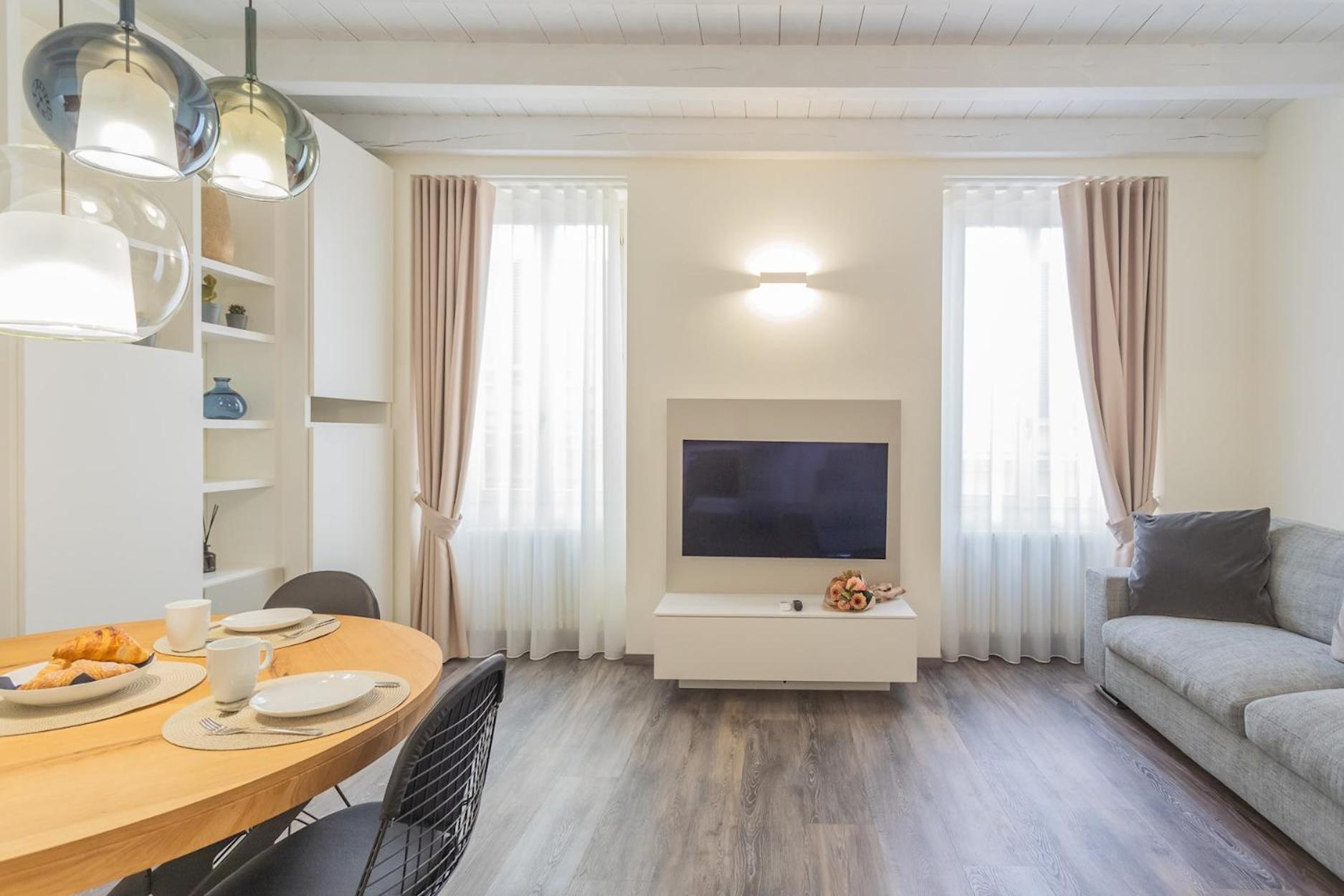 One-Bedroom Apartment