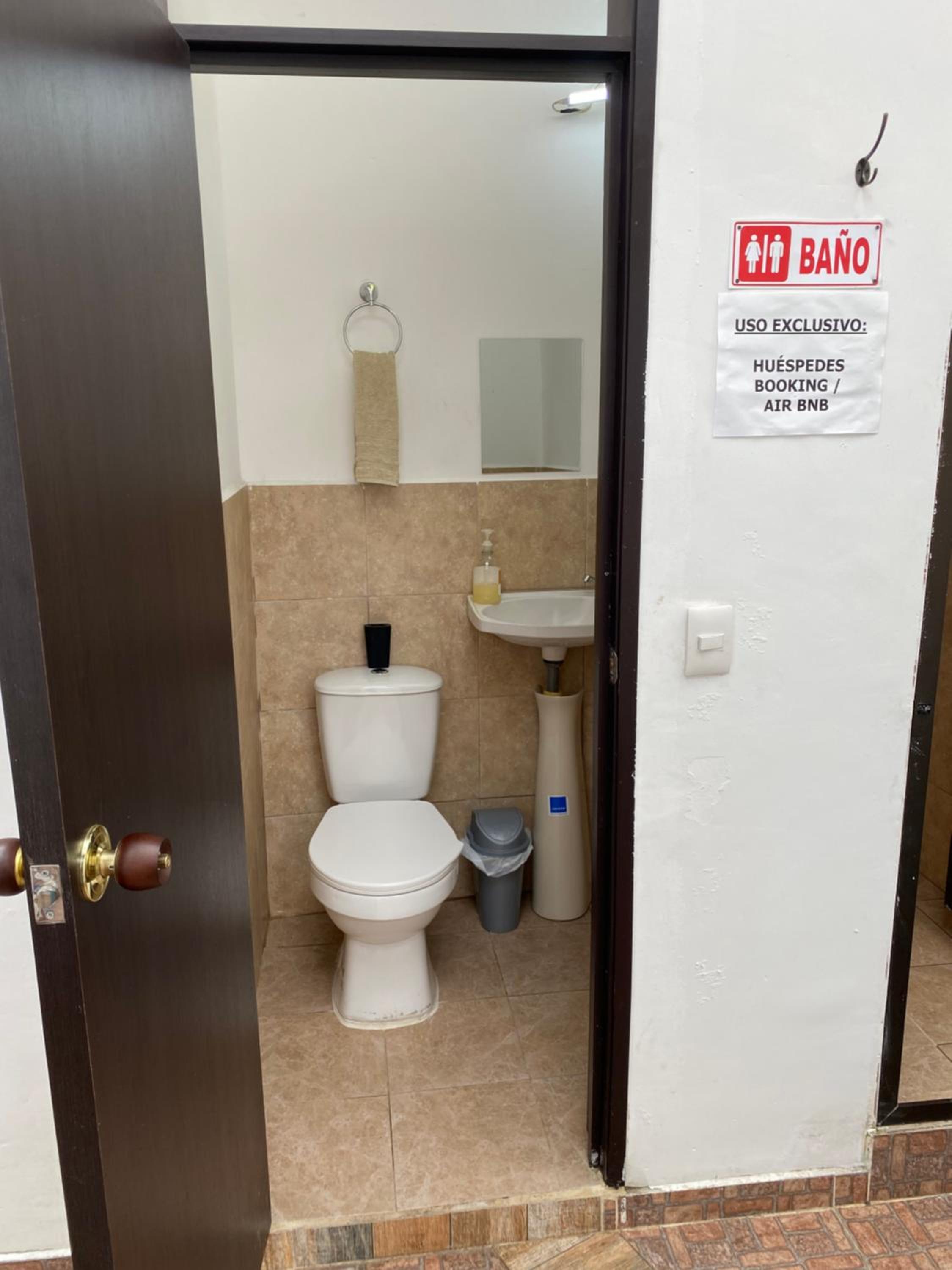 Double Room with Shared Bathroom, photo 7