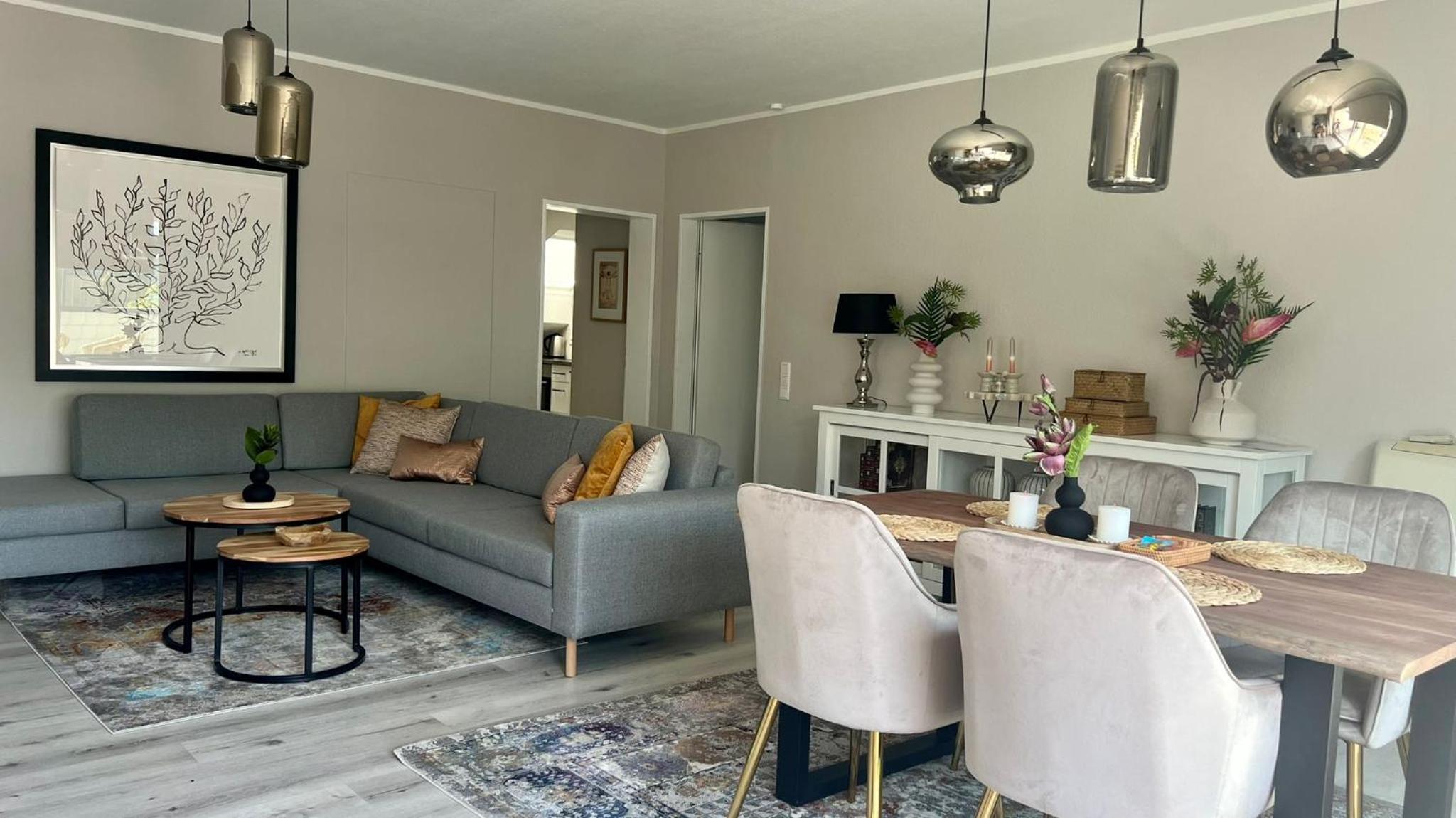 Family Room - Photo 5