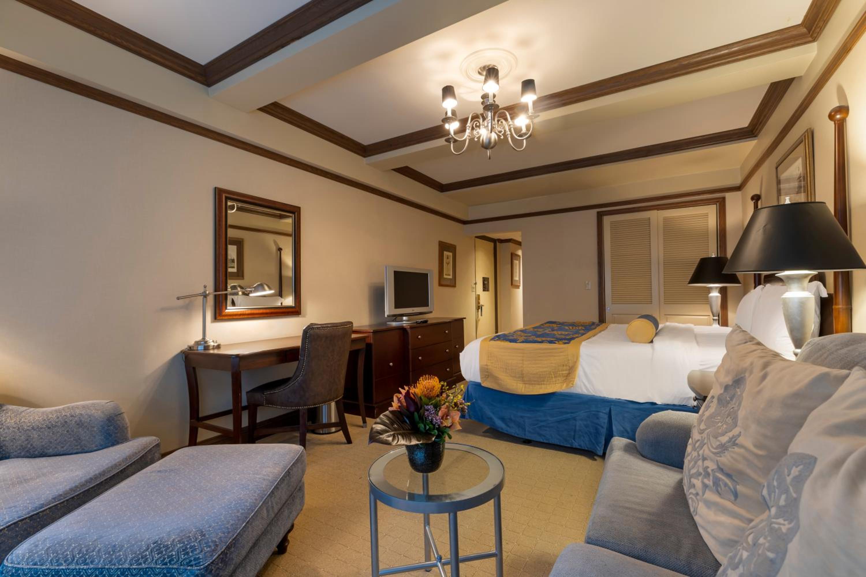King One-Bedroom, Suite, Non-Smoking photo 3