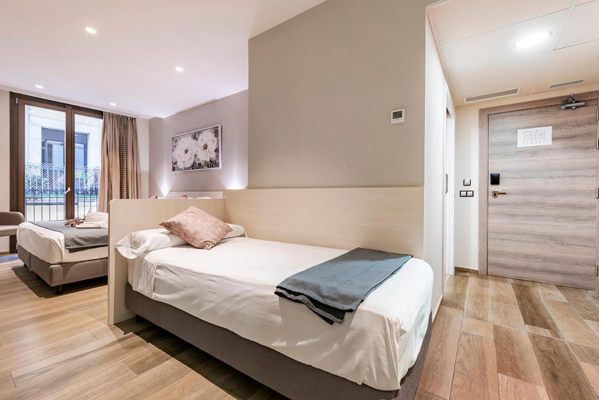 Superior Triple Room photo 3