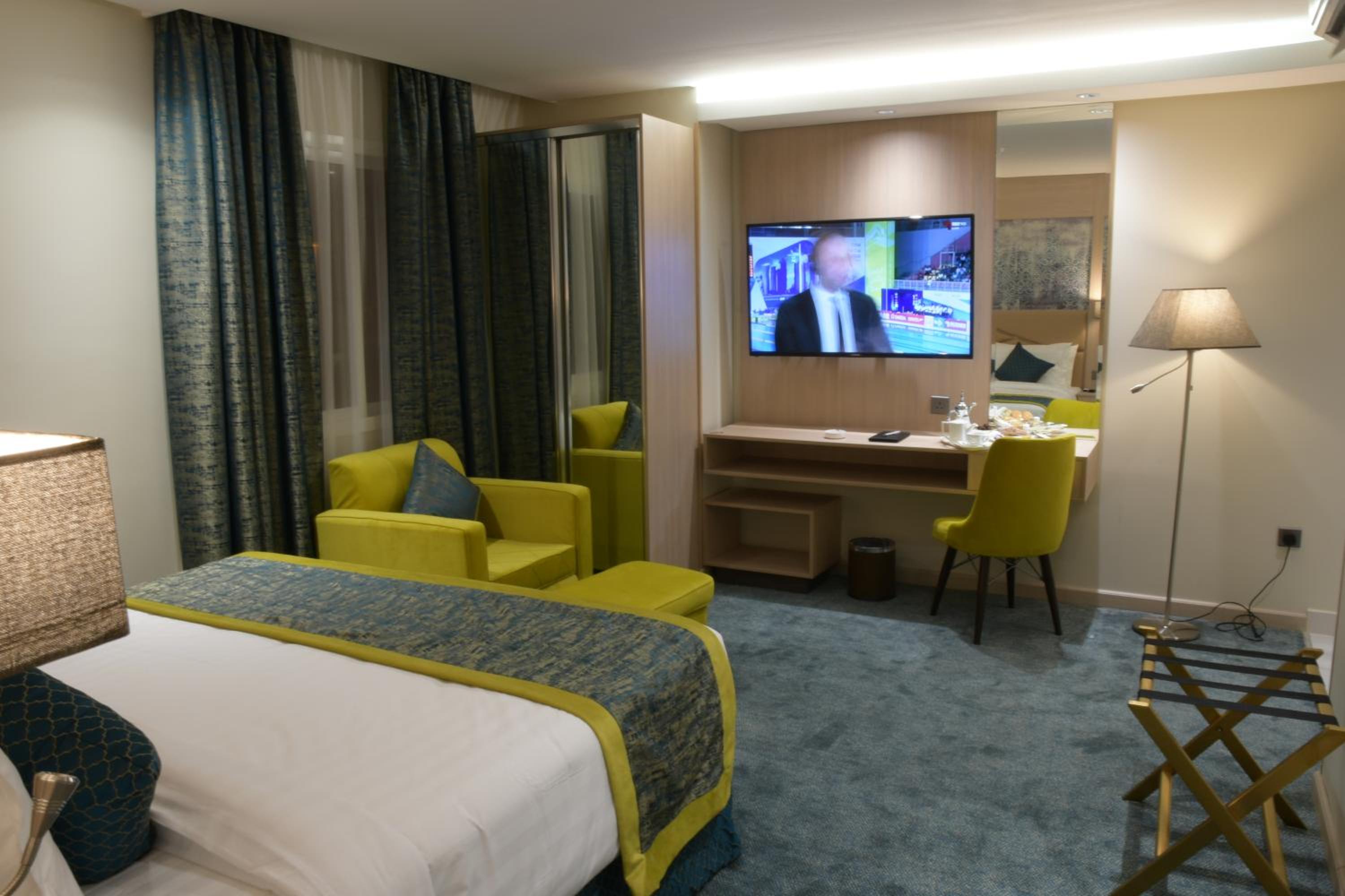 Deluxe King Room