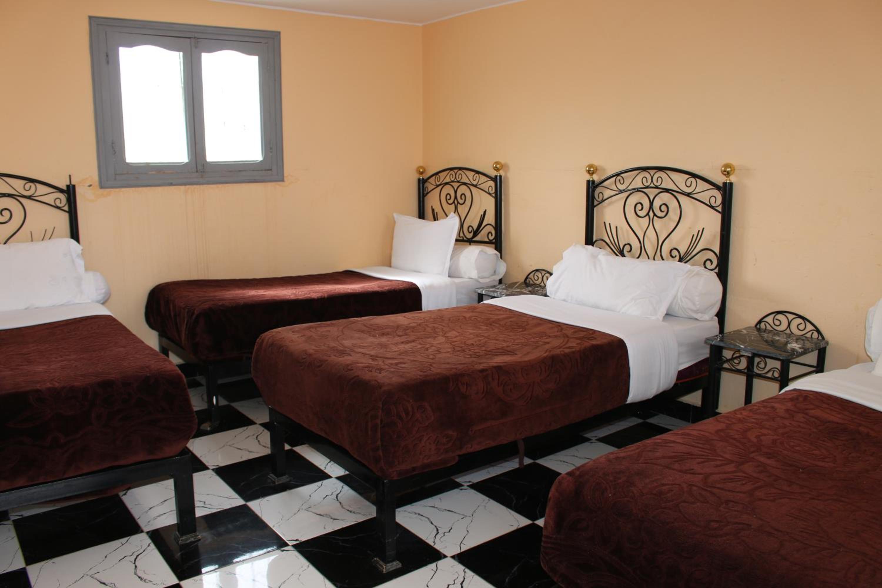 Quadruple Room - Photo 6