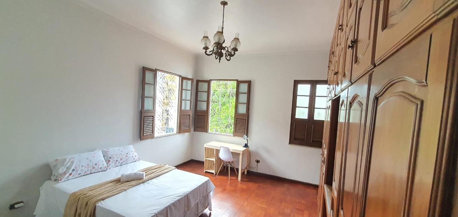 Family Room with Private Bathroom - Photo 6
