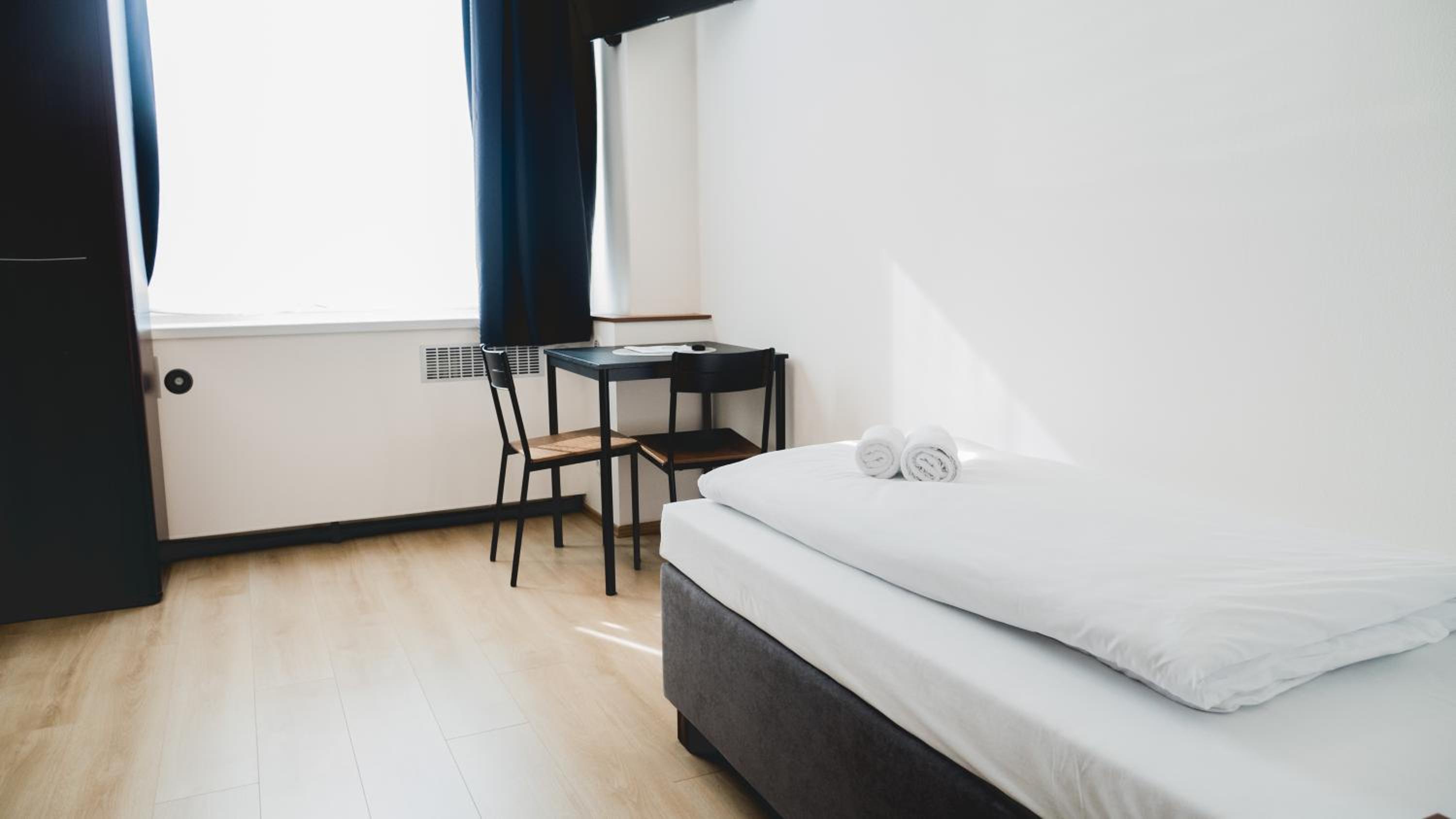 Suite - Photo 13
