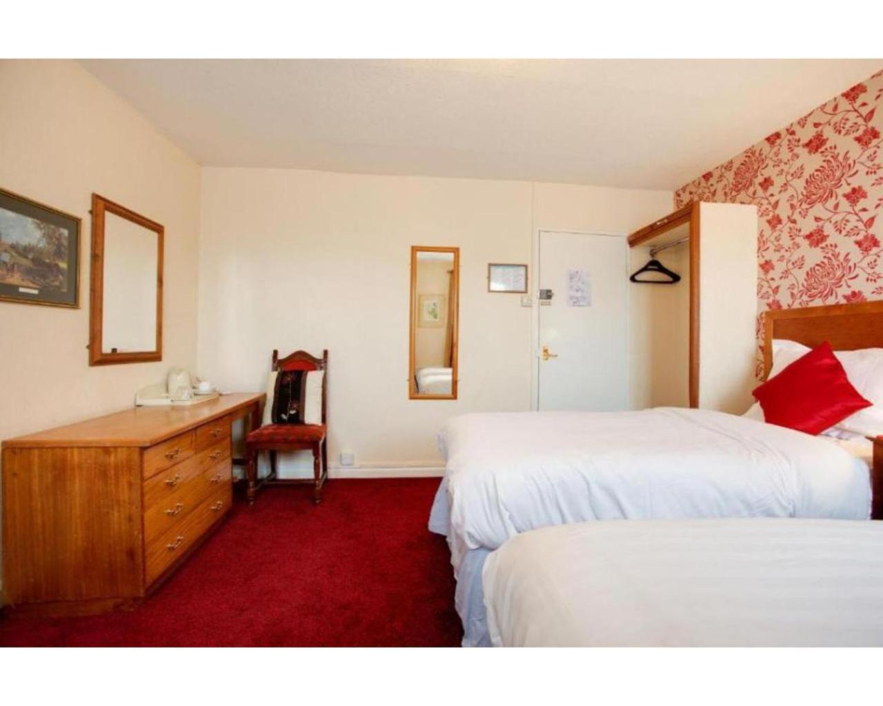 Standard Twin Room photo 3