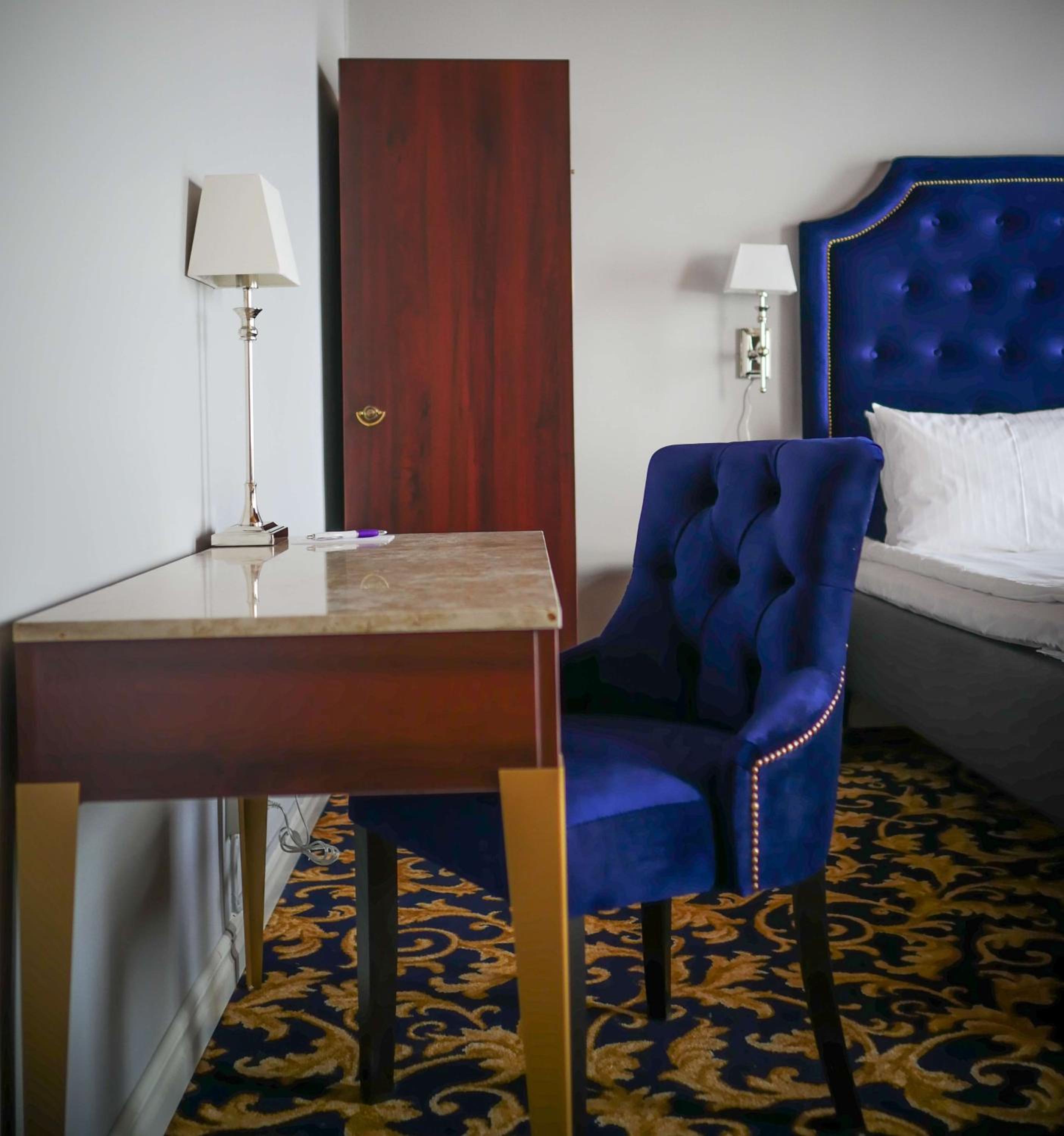 Standard Queen Room