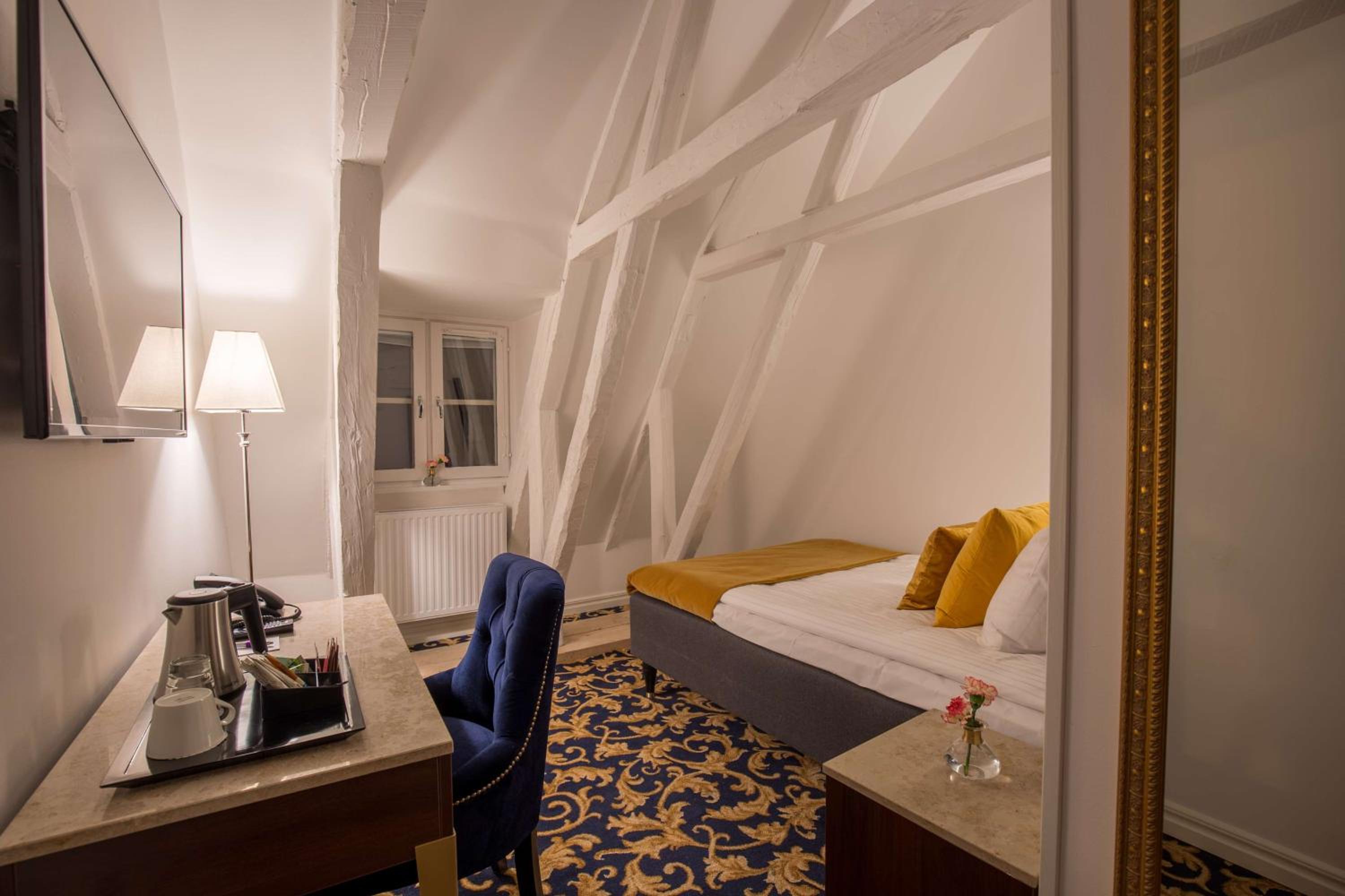 Standard Single Room