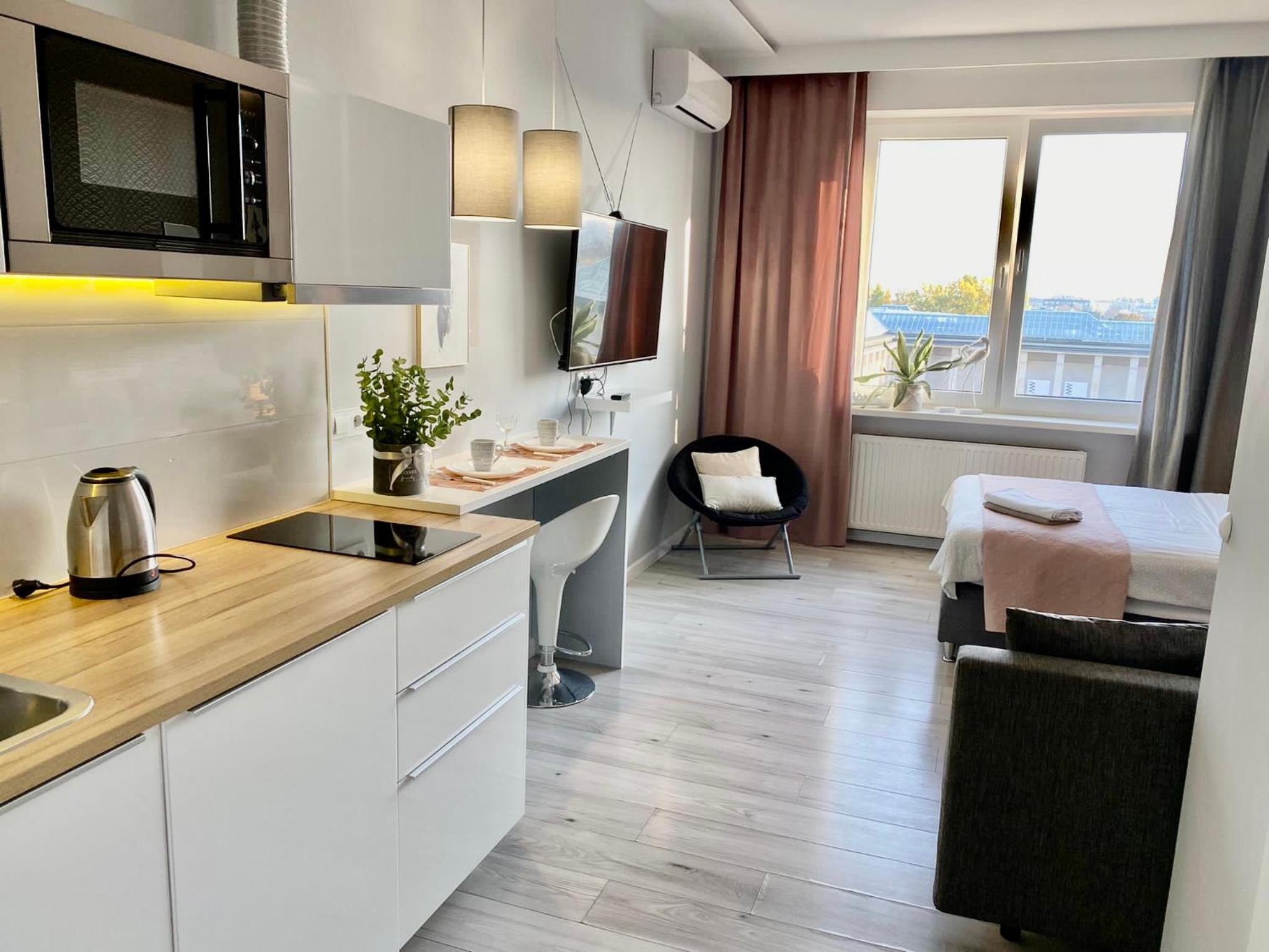 Studio Apartment with City View - Photo 4
