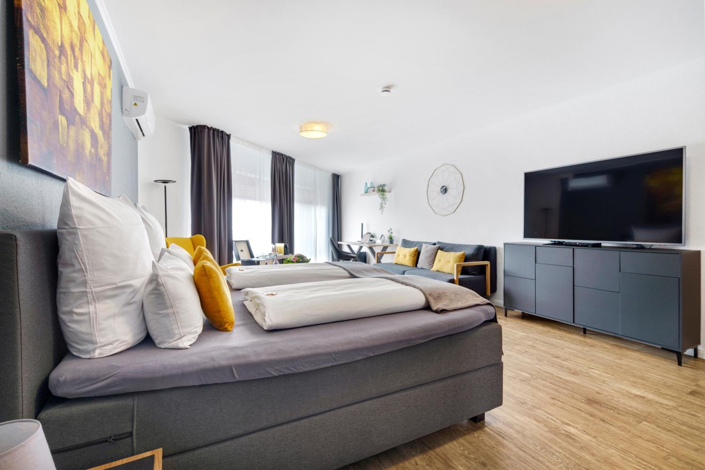 Superior King Room - Photo 16