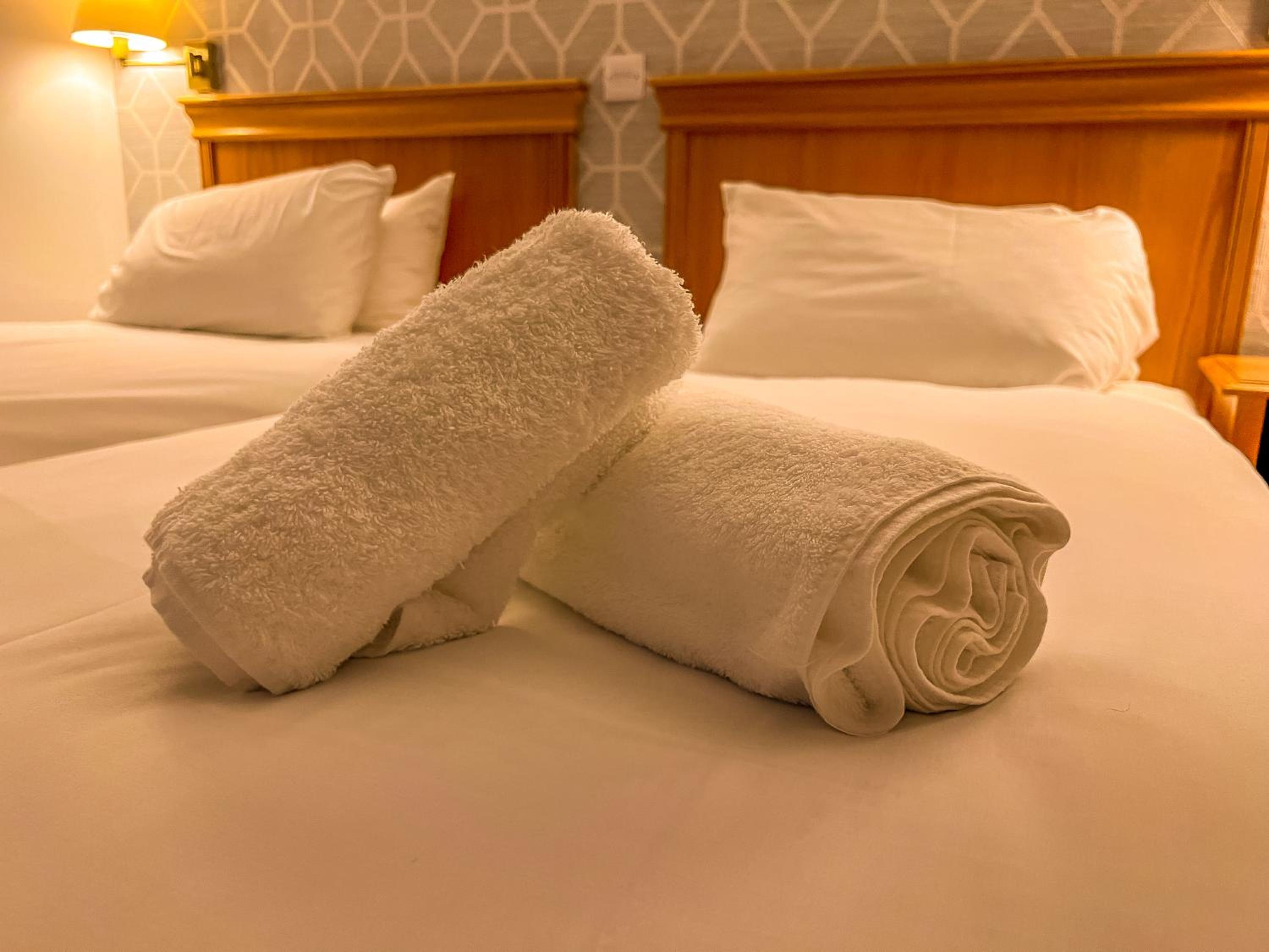 Deluxe Twin Room - Photo 10