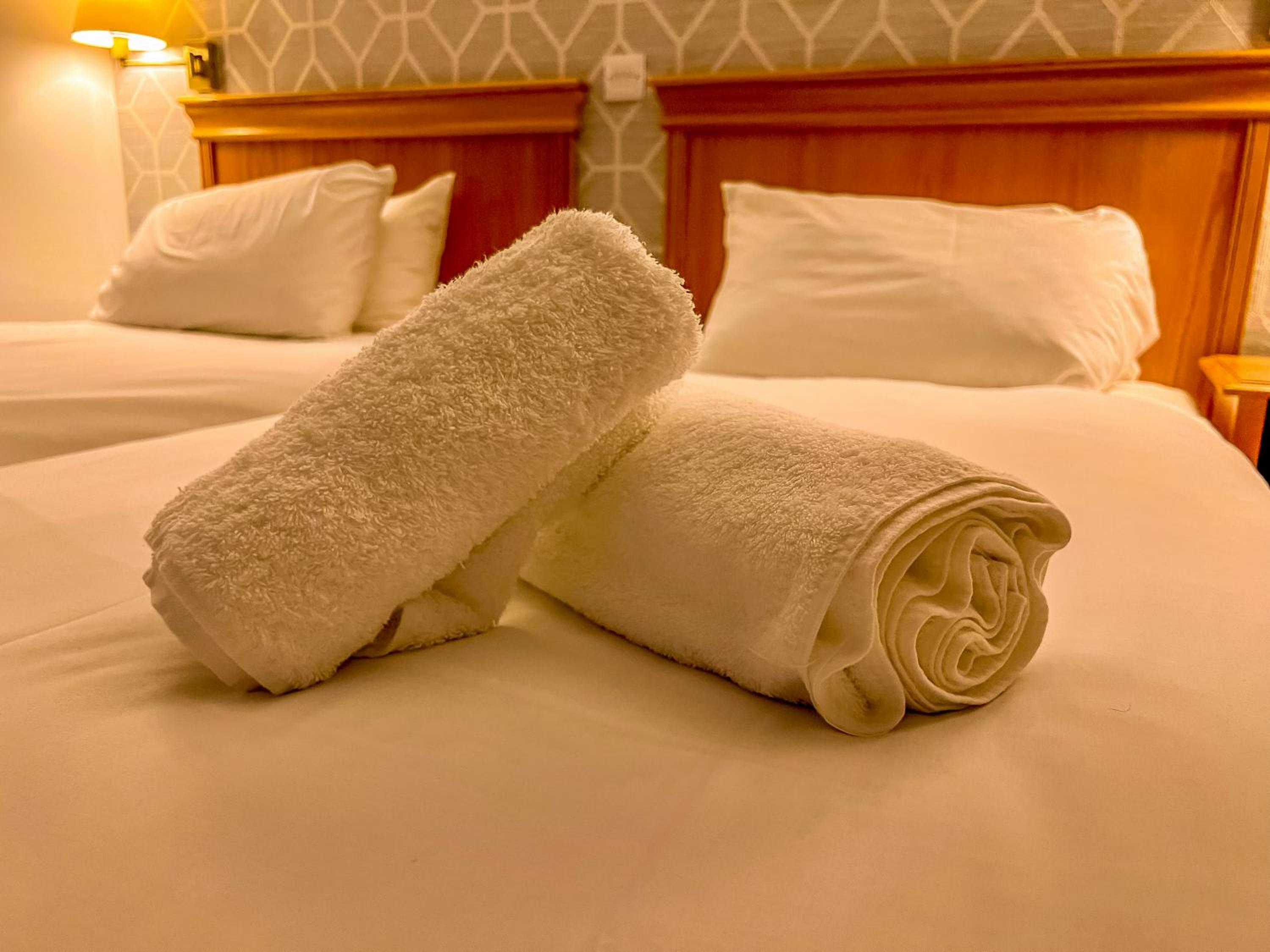 Deluxe Twin Room - Photo 16