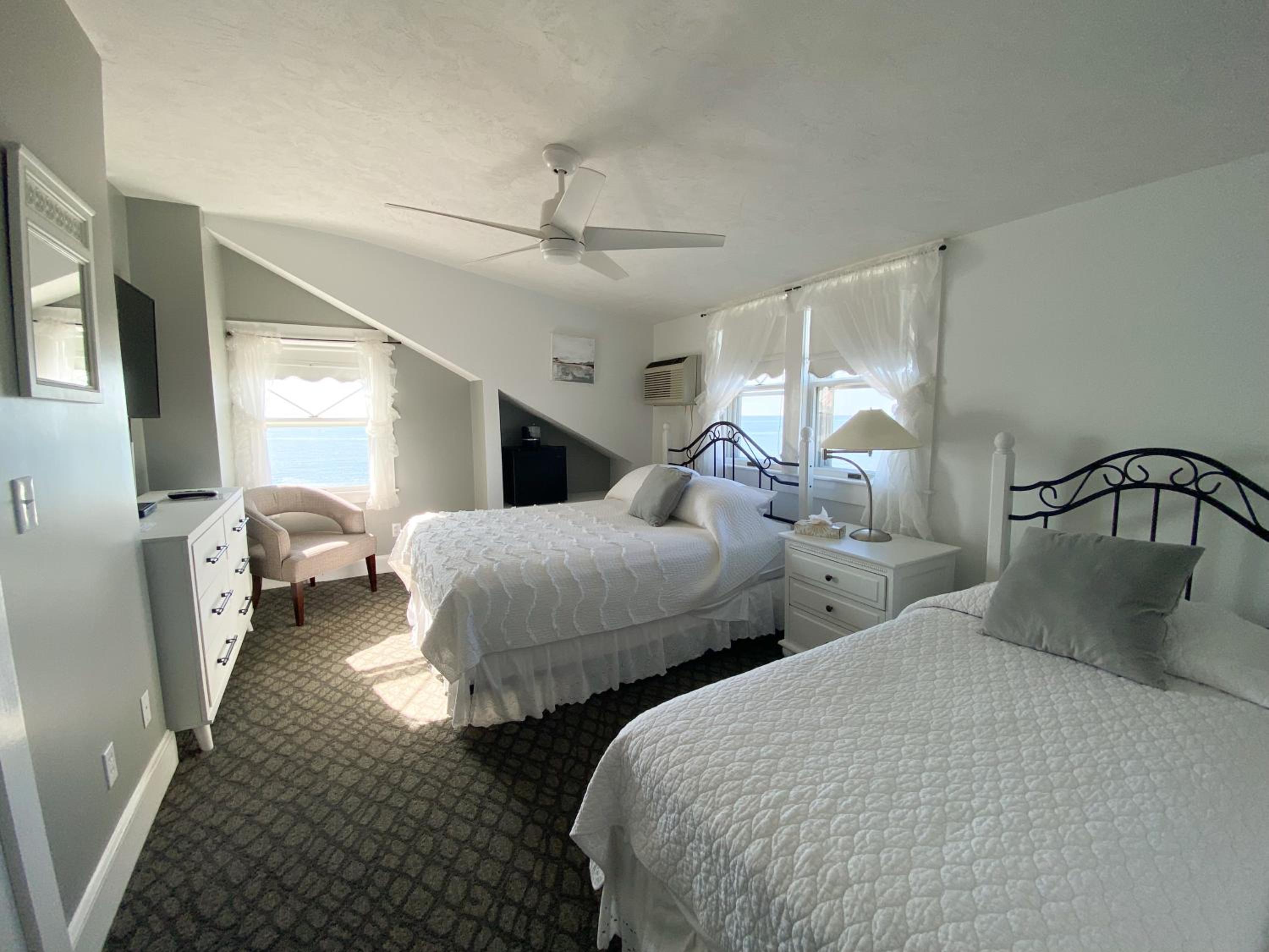 Queen Room with One Queen and Twin Bed - 308