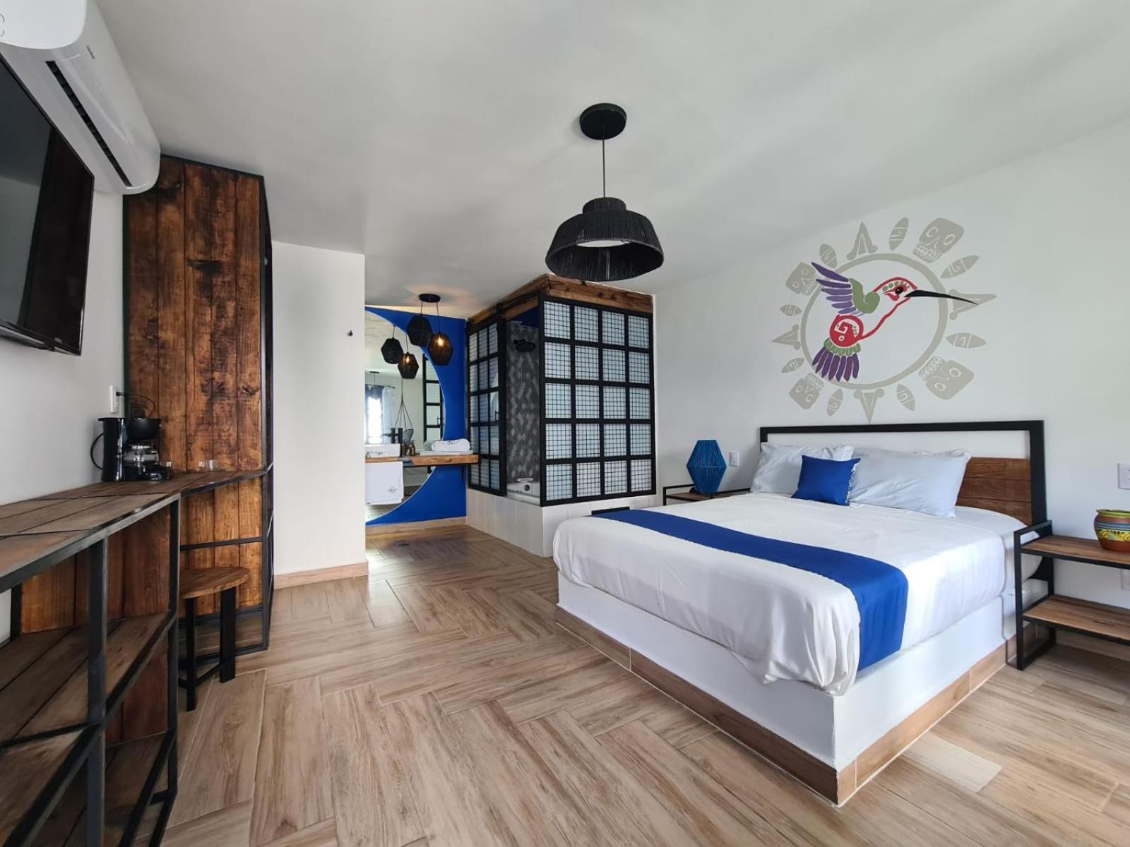 Deluxe Double Room with Bath photo 2