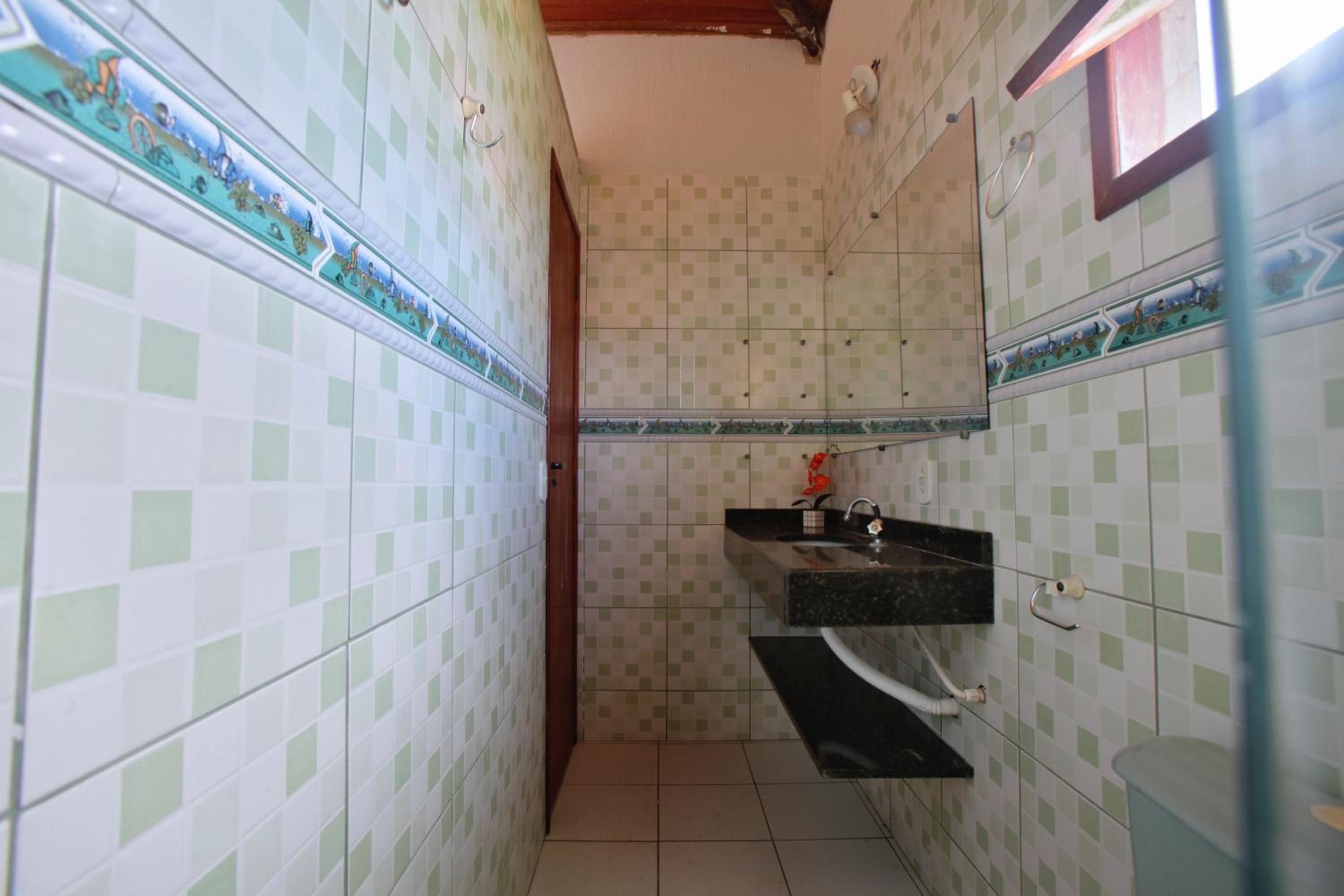 Suite with City View - Photo 9