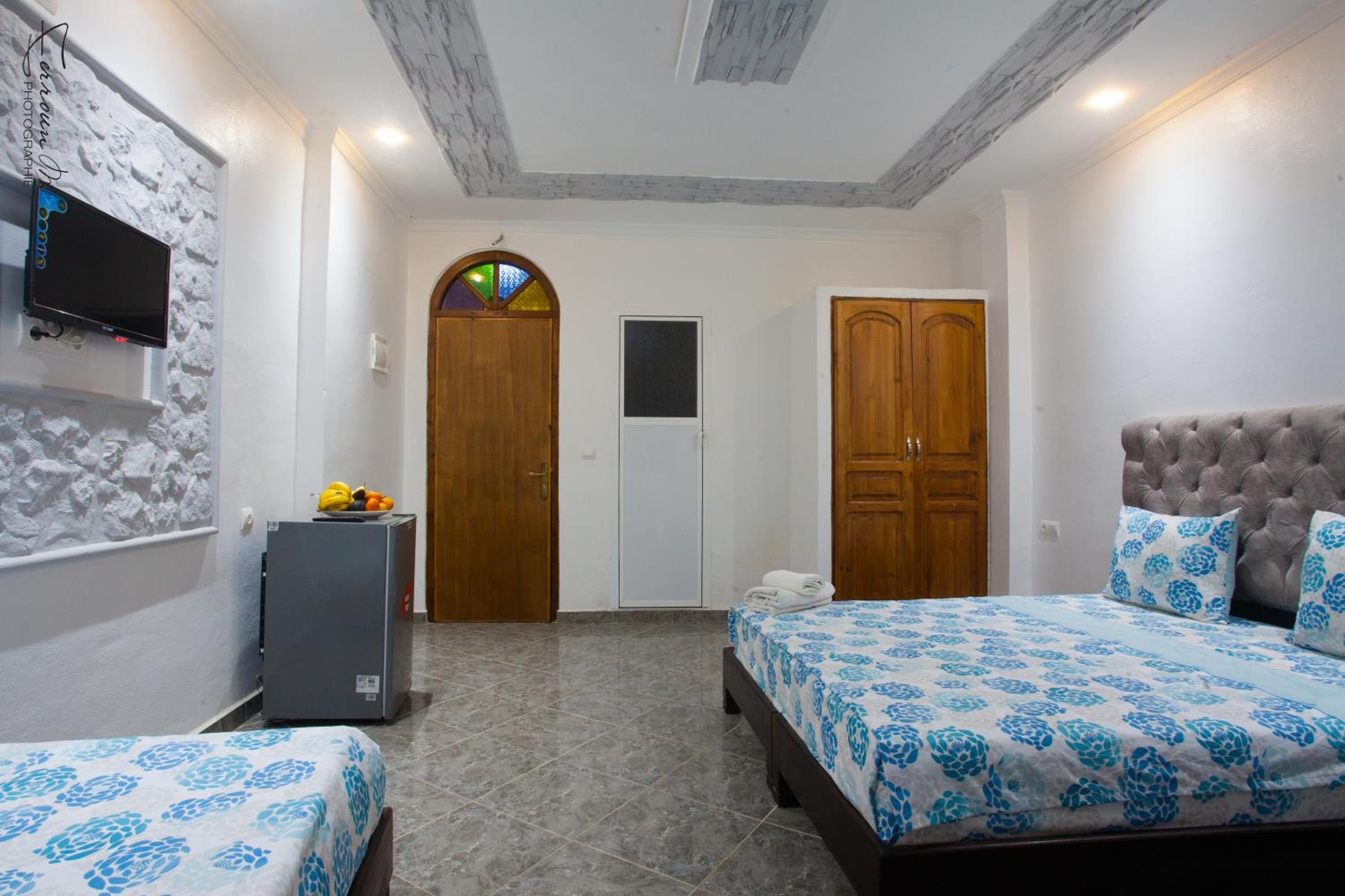 Quadruple Room with Shower - Photo 10