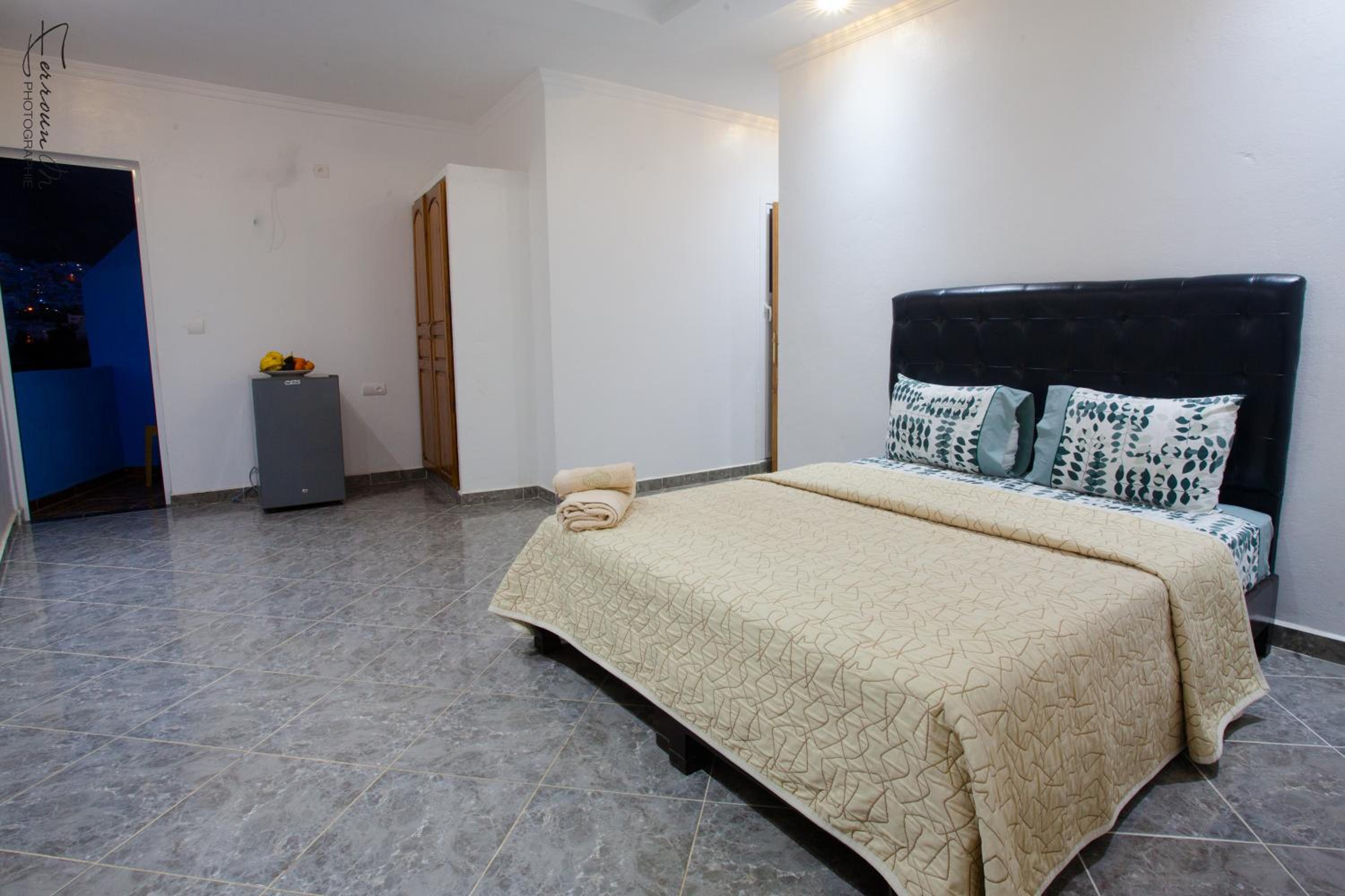 Quadruple Room with Shower - Photo 7