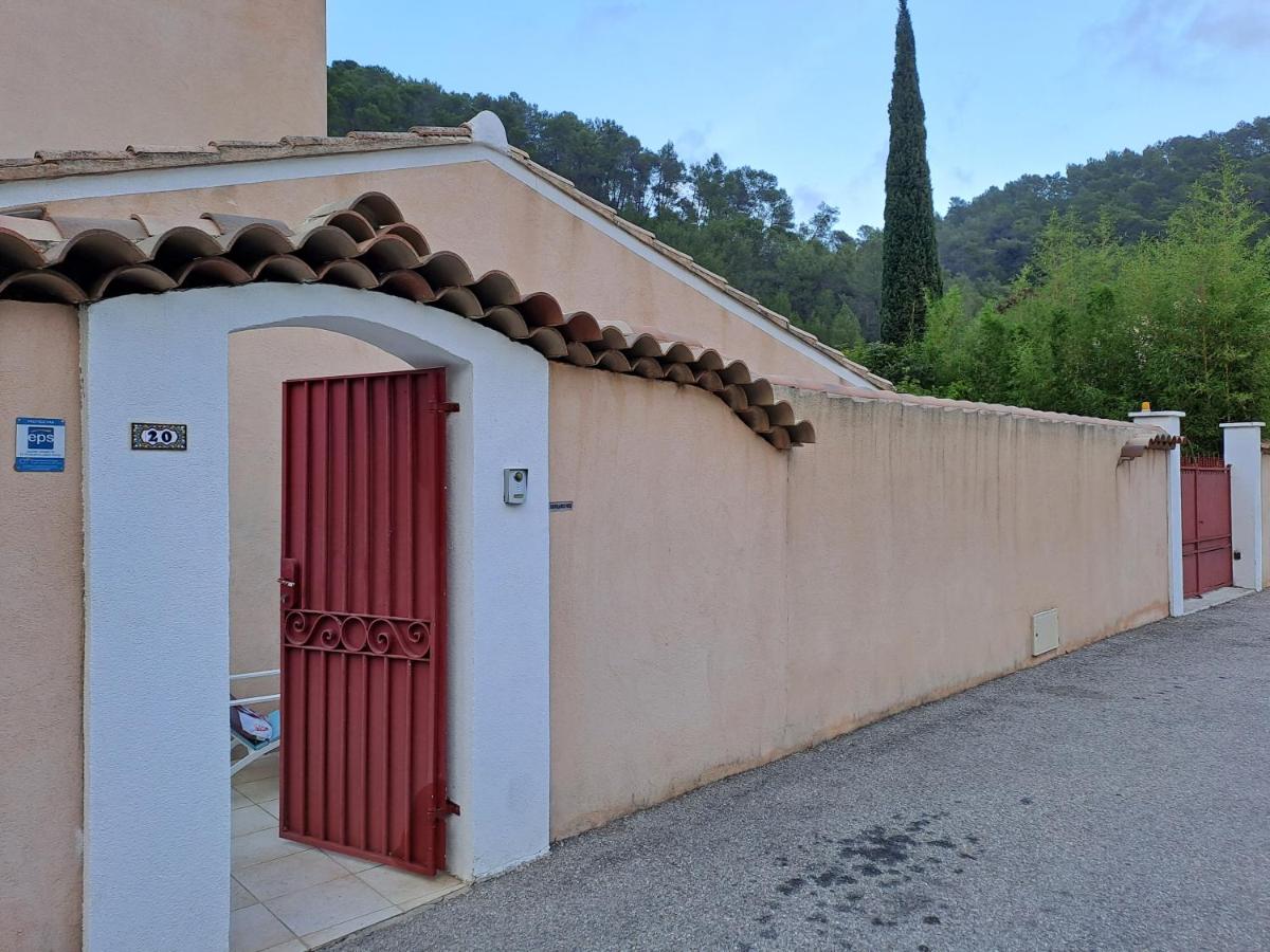 Double Room with Private External Bathroom photo 3