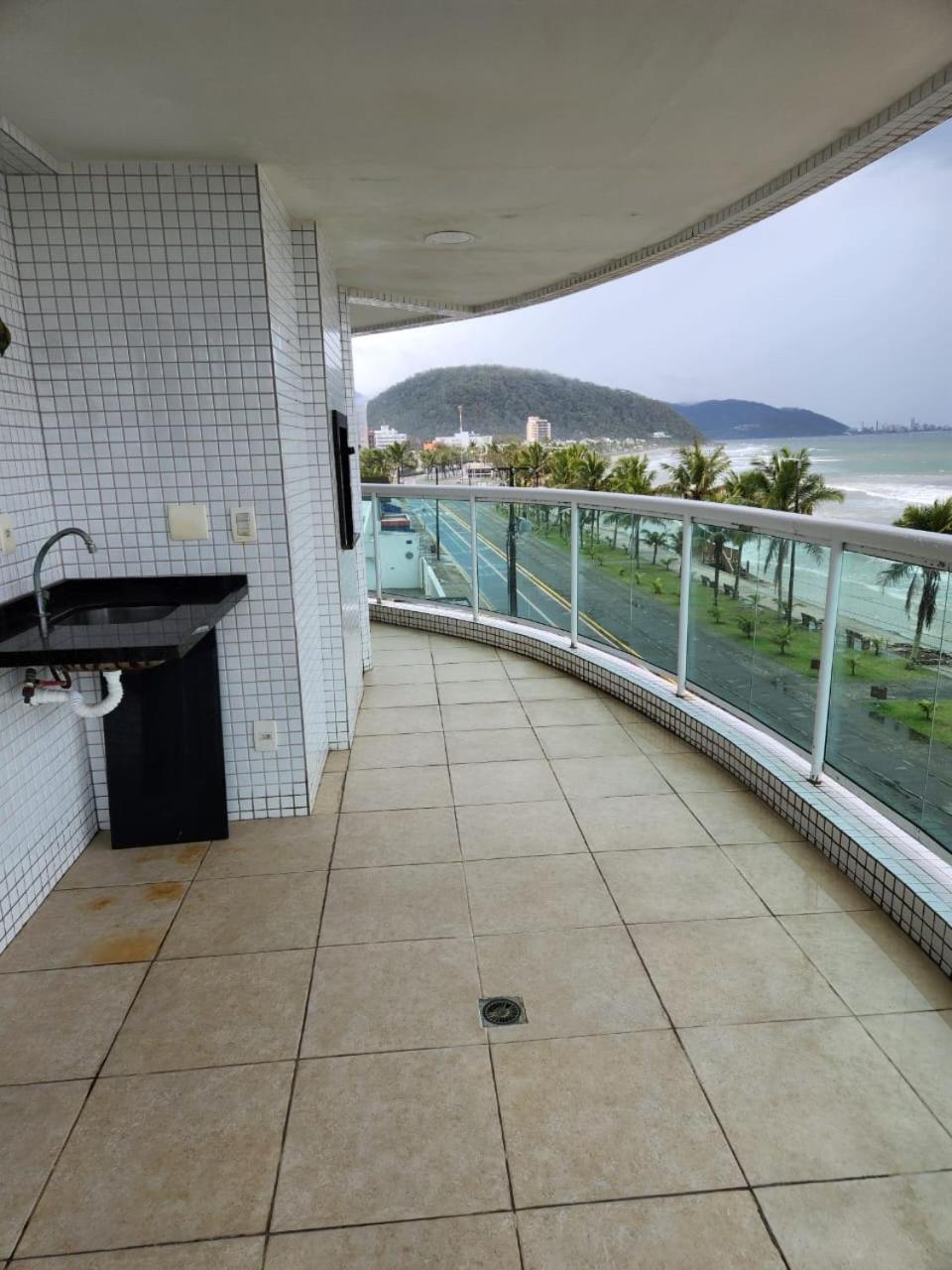 Apartment with Sea View photo 2